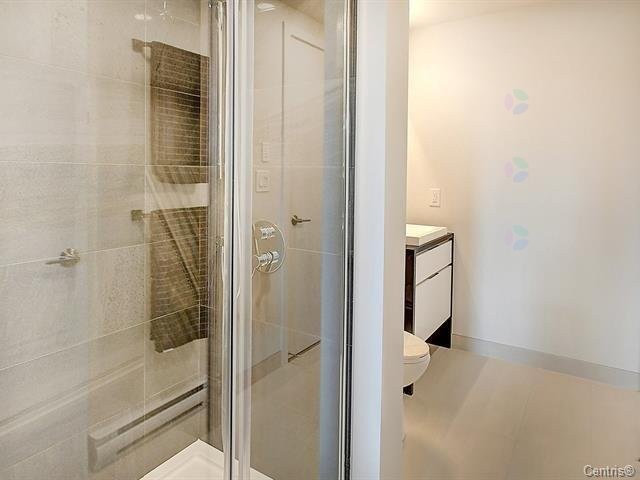 Bathroom - 2207-1188 Rue St-Antoine O., Montréal (Ville-Marie), QC - Indoor Photo Showing Bathroom