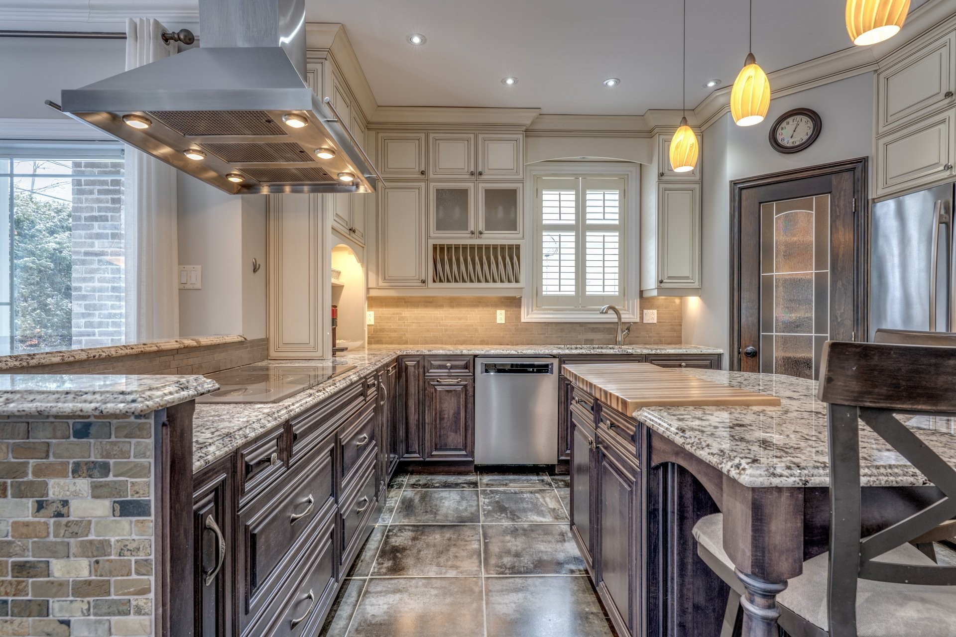 Cuisine - 45 Rue De Servando, Blainville, QC - Indoor Photo Showing Kitchen With Upgraded Kitchen