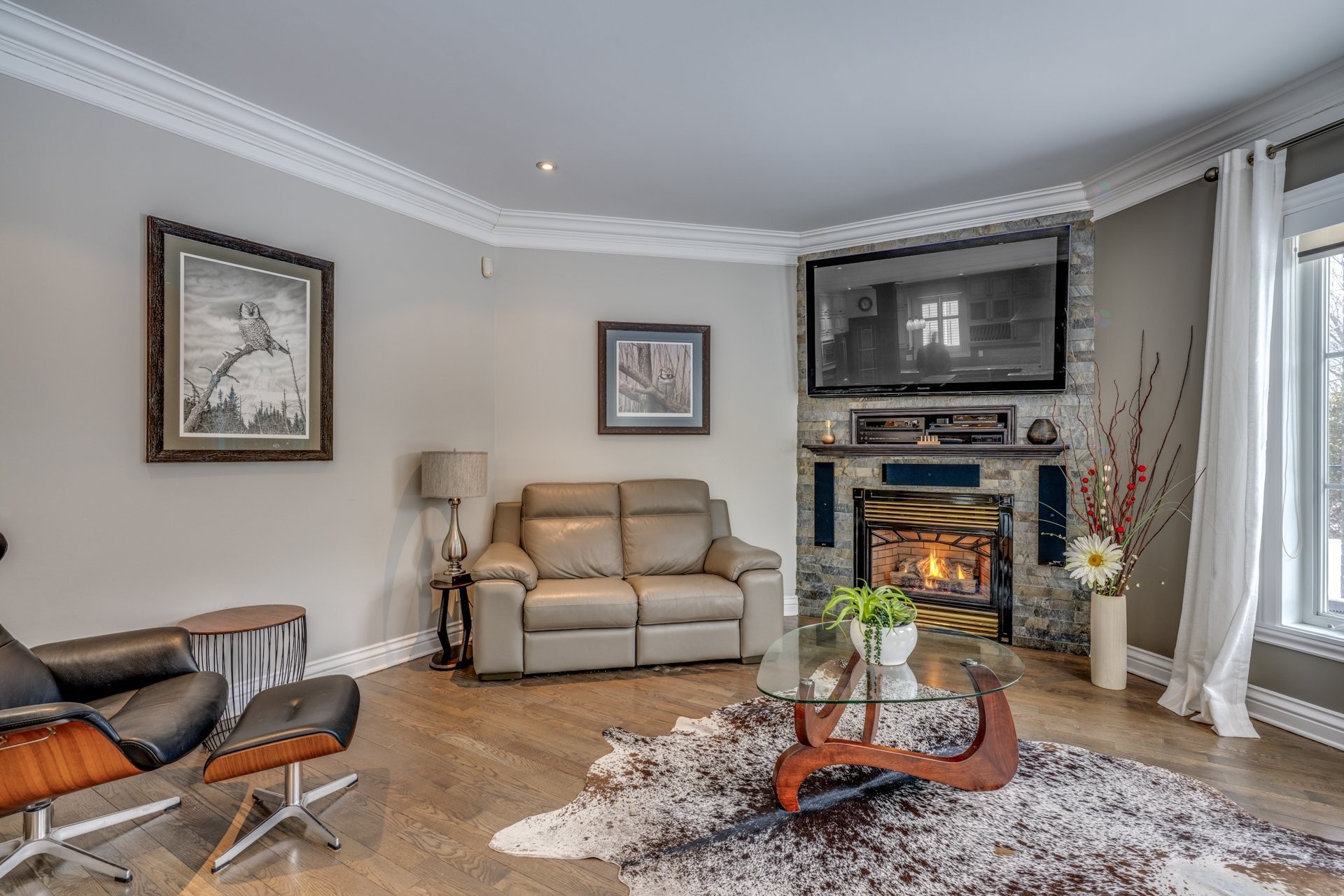 Salon - 45 Rue De Servando, Blainville, QC - Indoor Photo Showing Living Room With Fireplace