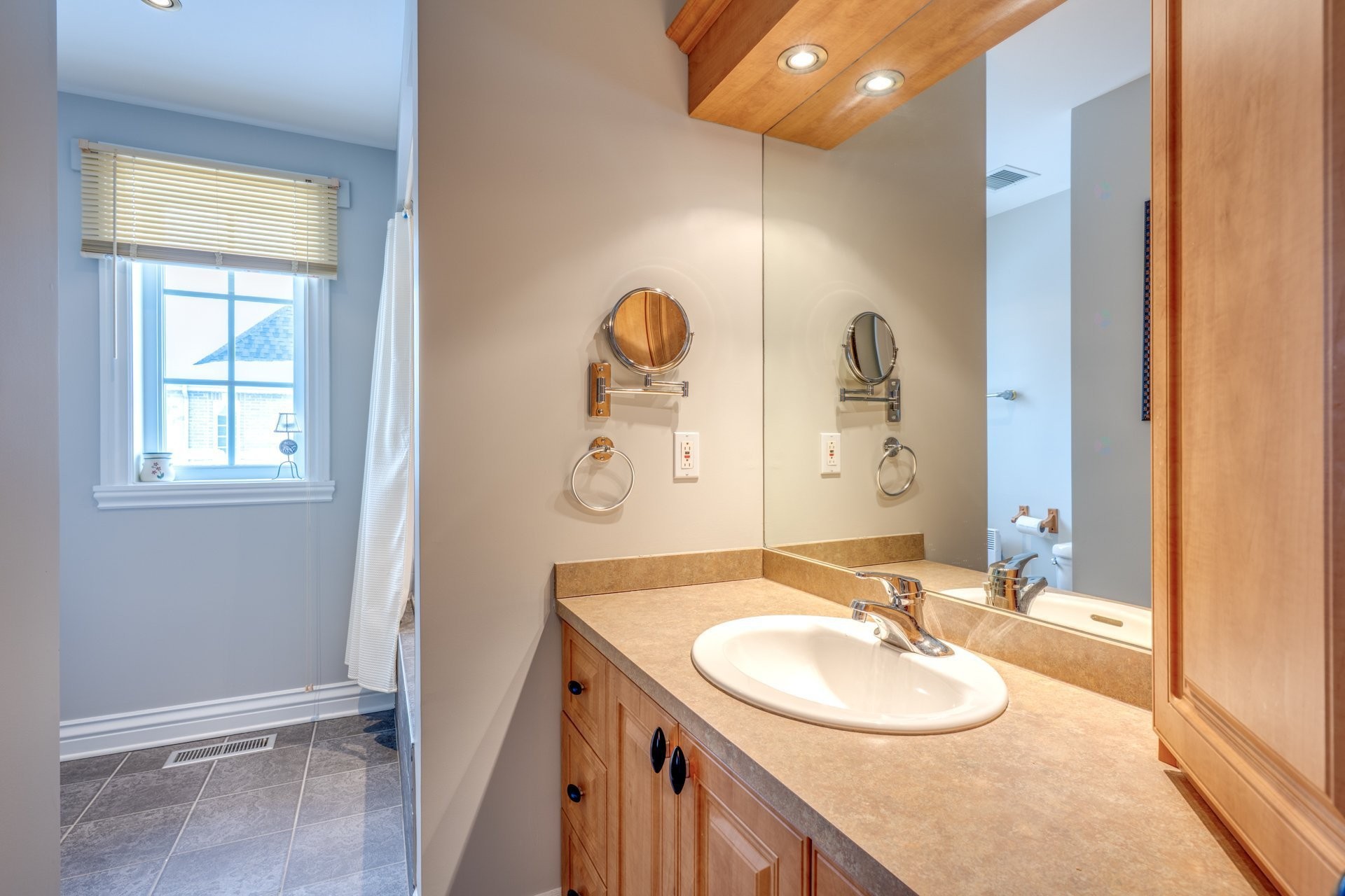 Salle de bains - 45 Rue De Servando, Blainville, QC - Indoor Photo Showing Bathroom
