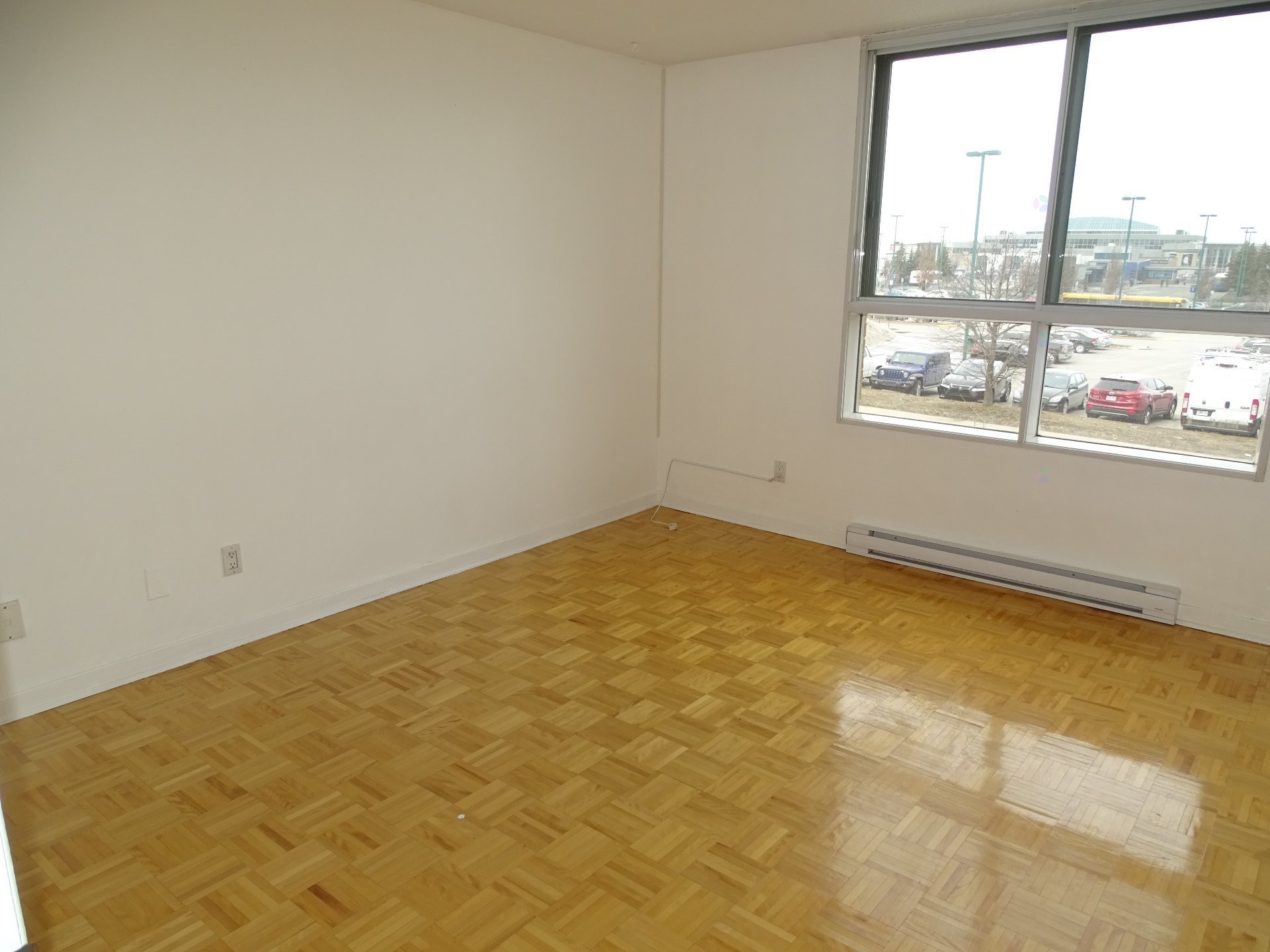 Chambre à coucher principale - 205-2900 Rue Édouard-Montpetit, Laval (Chomedey), QC - Indoor Photo Showing Other Room