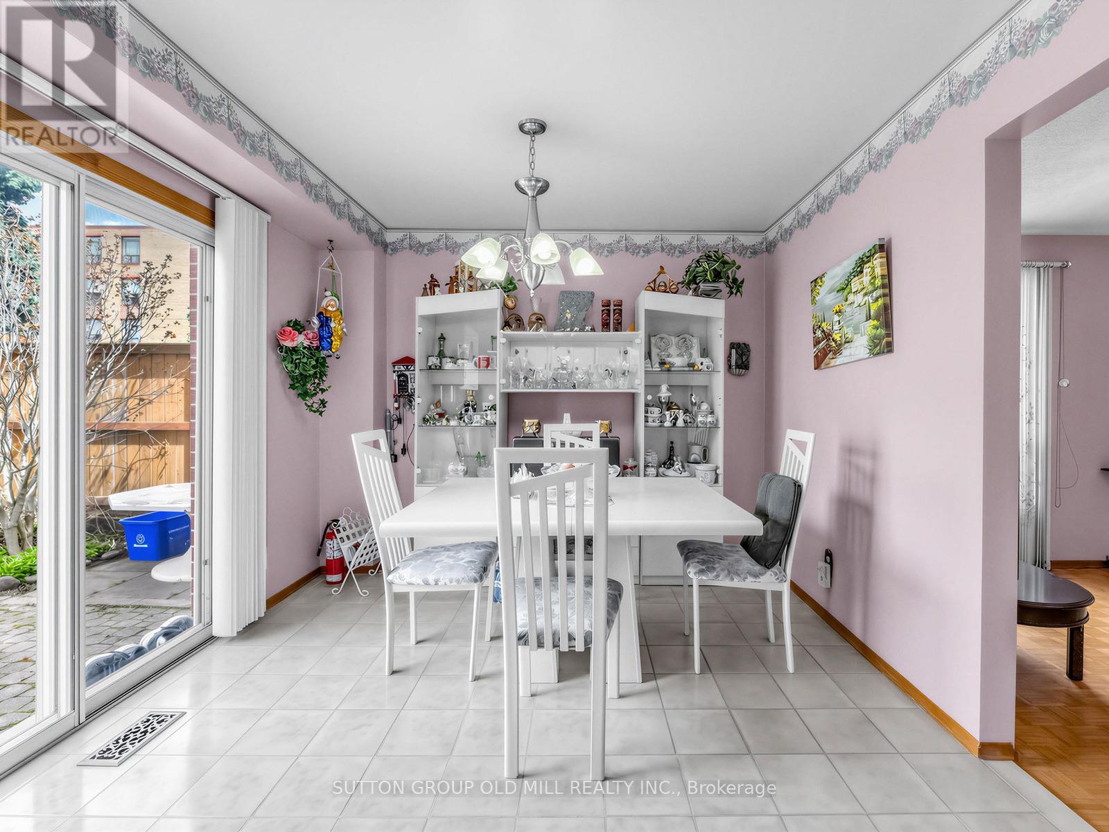 4157 Ottewell Crescent, Mississauga, ON - Indoor Photo Showing Dining Room