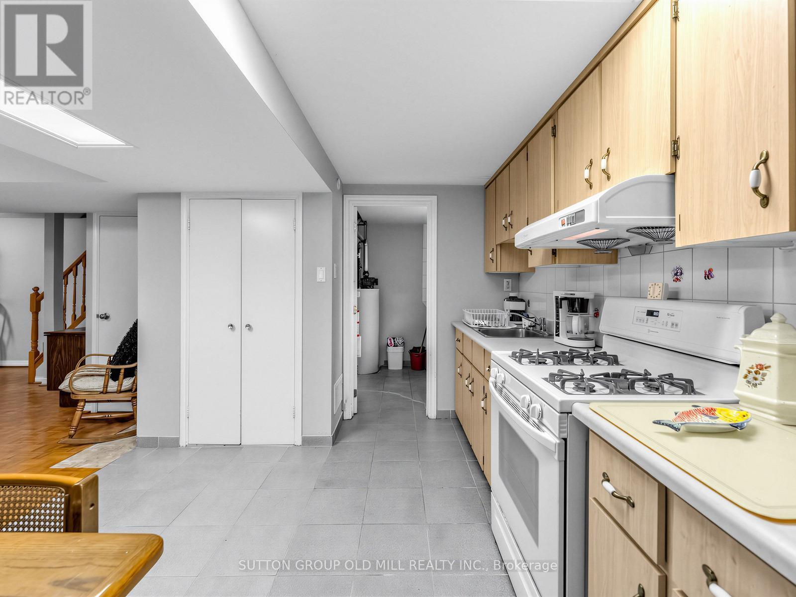 4157 Ottewell Crescent, Mississauga, ON - Indoor Photo Showing Kitchen