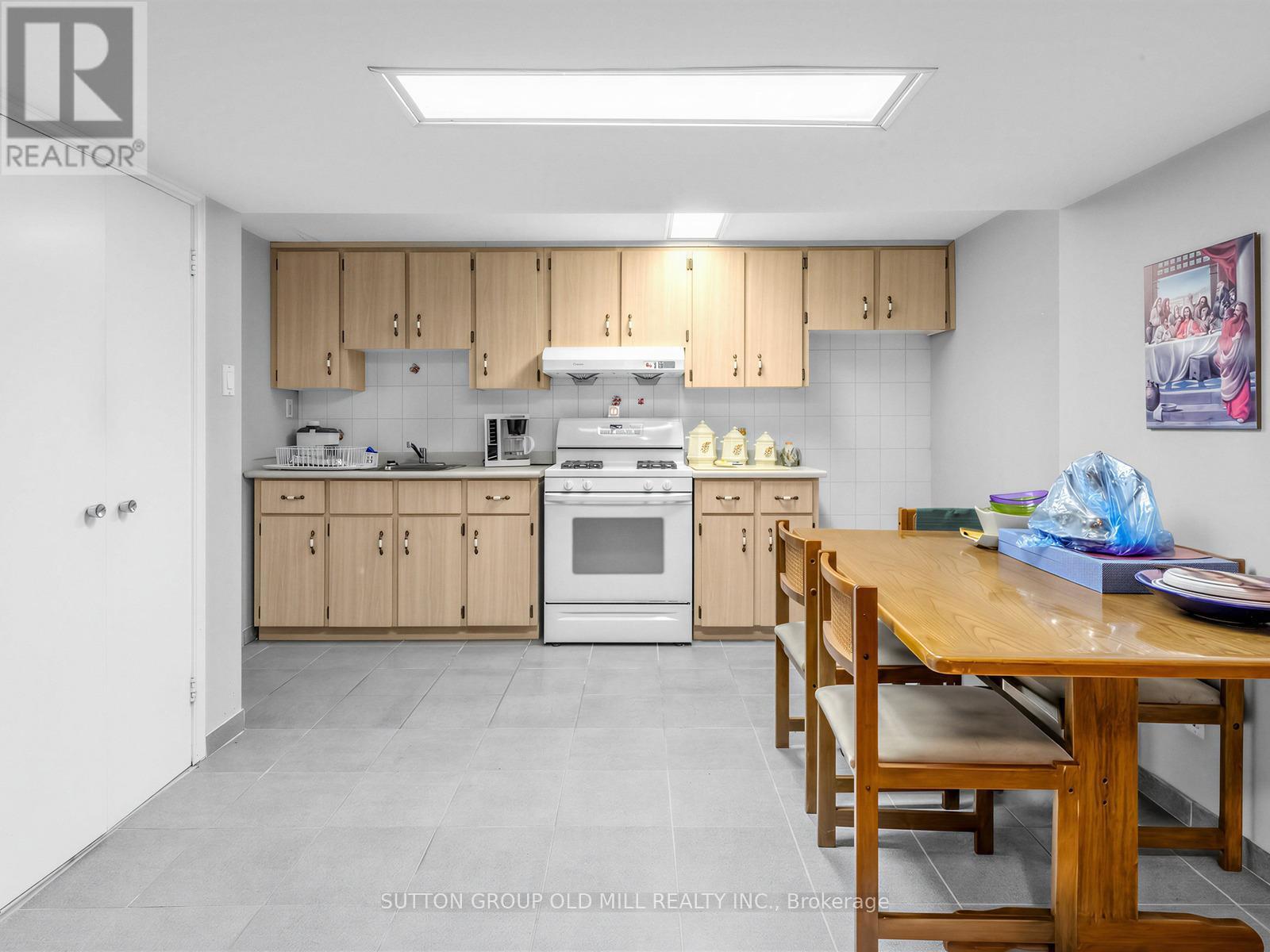 4157 Ottewell Crescent, Mississauga, ON - Indoor Photo Showing Kitchen