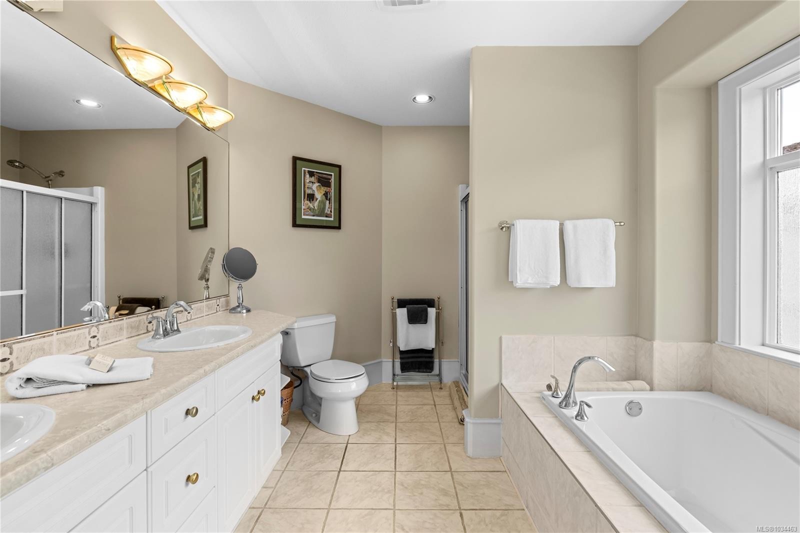 763 Anson Pl, Qualicum Beach, BC