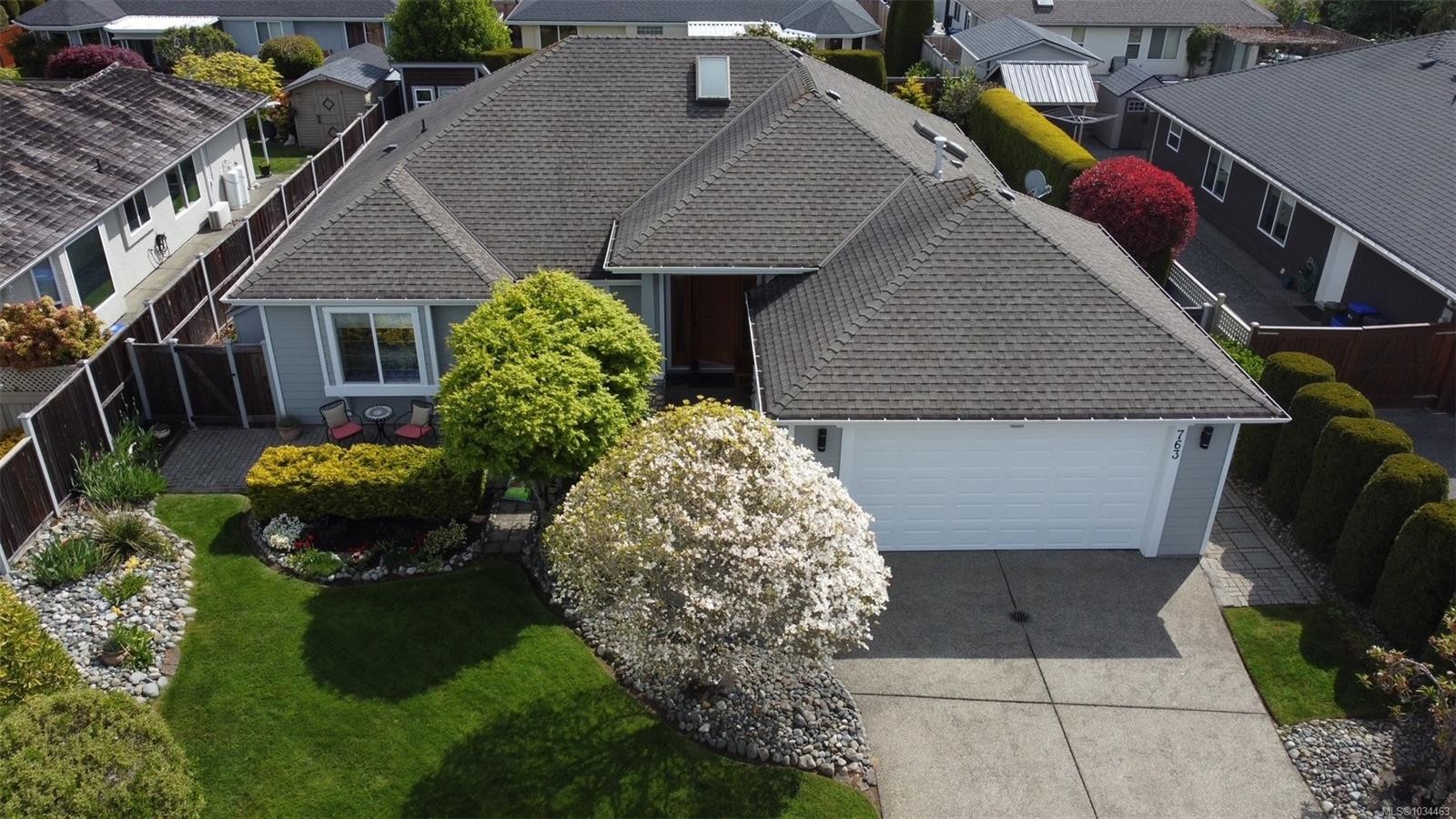 763 Anson Pl, Qualicum Beach, BC