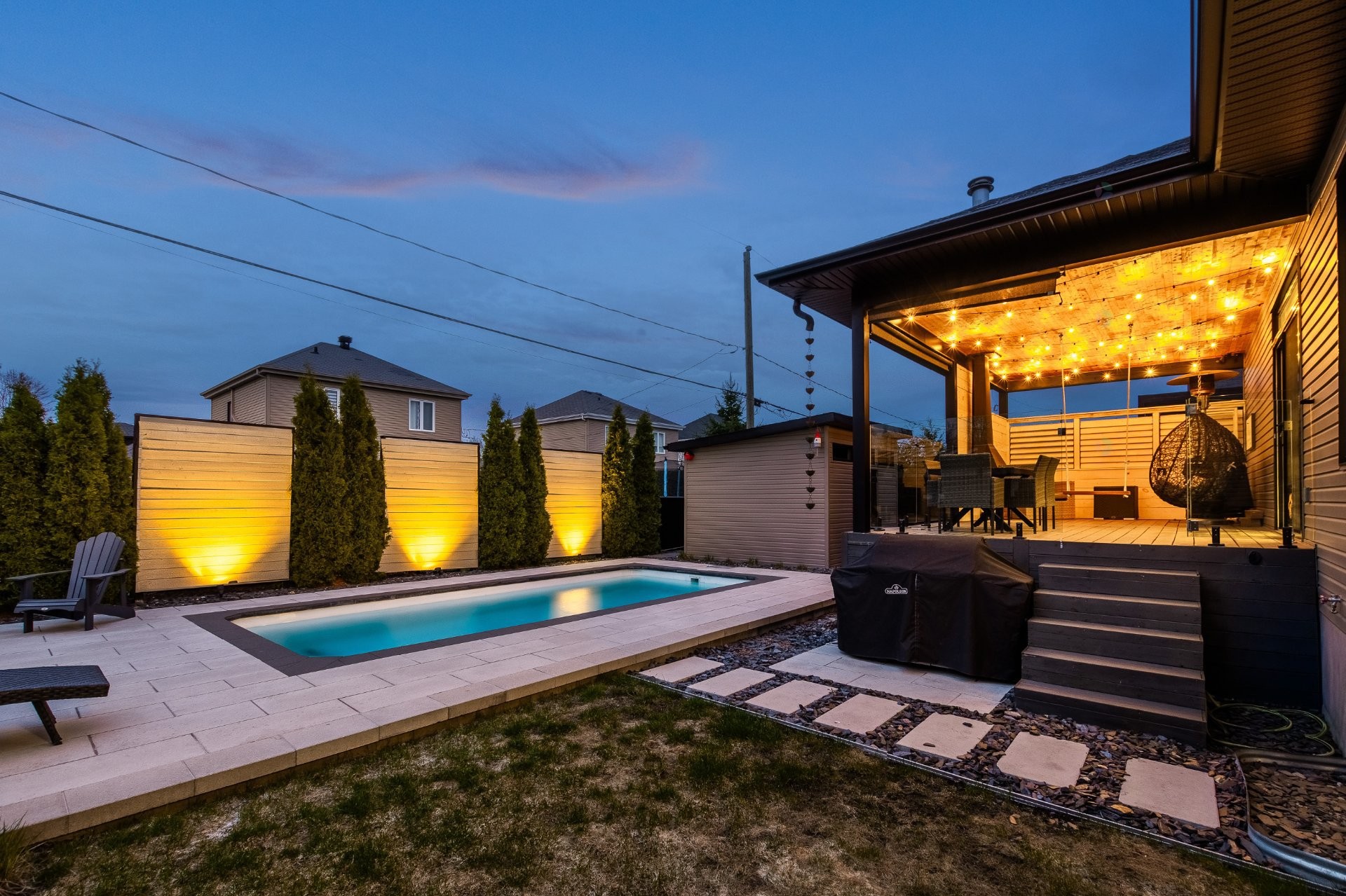 Courtyard - 1128 Rue Breux, Chambly, QC - Outdoor With In Ground Pool With Exterior