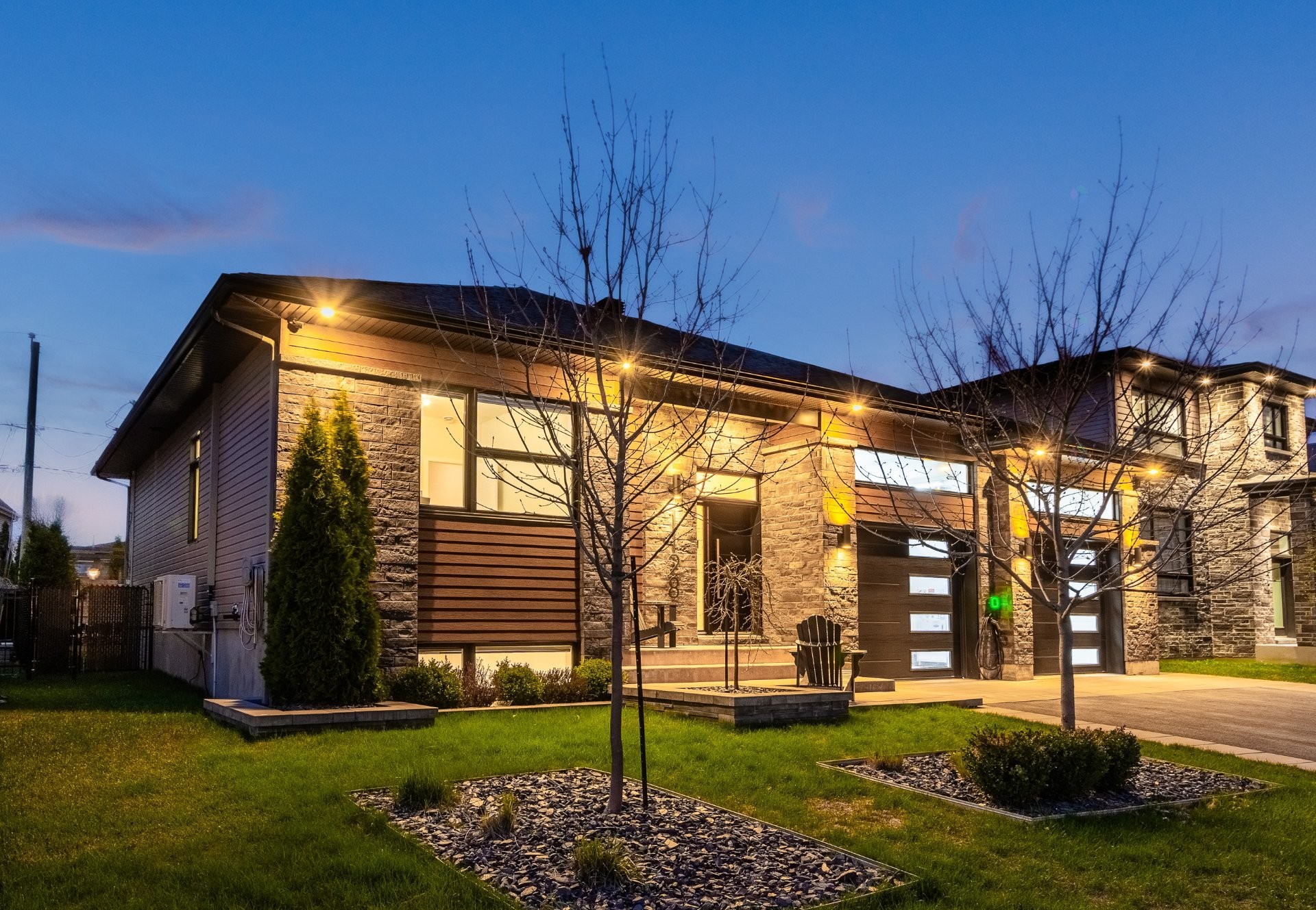 Front of Structure - 1128 Rue Breux, Chambly, QC - Outdoor