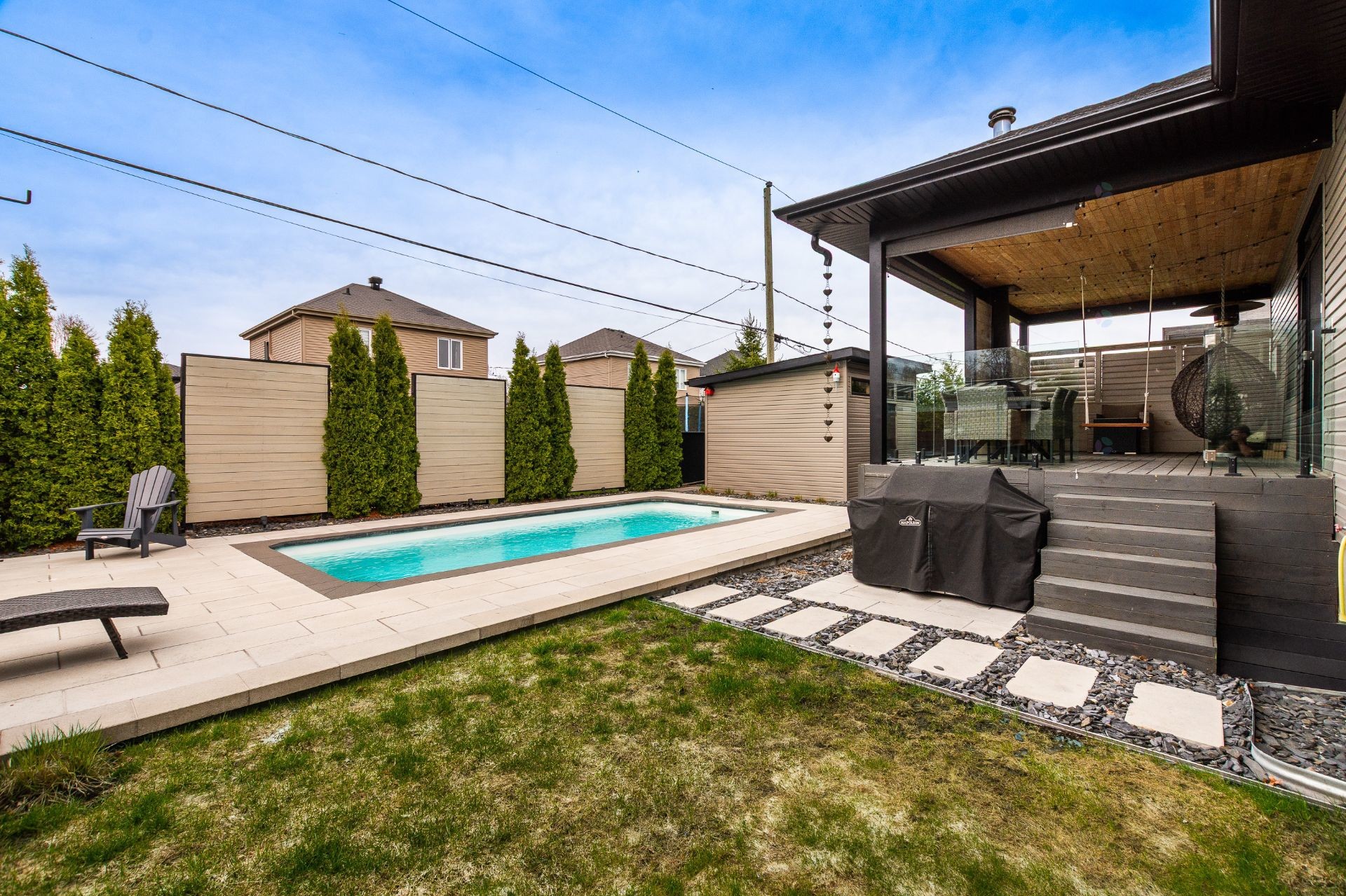 Courtyard - 1128 Rue Breux, Chambly, QC - Outdoor With In Ground Pool With Exterior