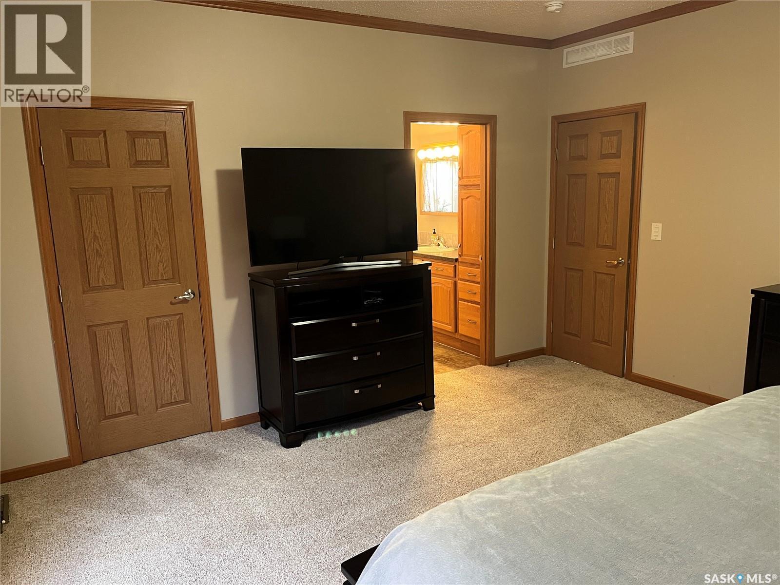 24 Hall Street, Halbrite, SK - Indoor Photo Showing Bedroom