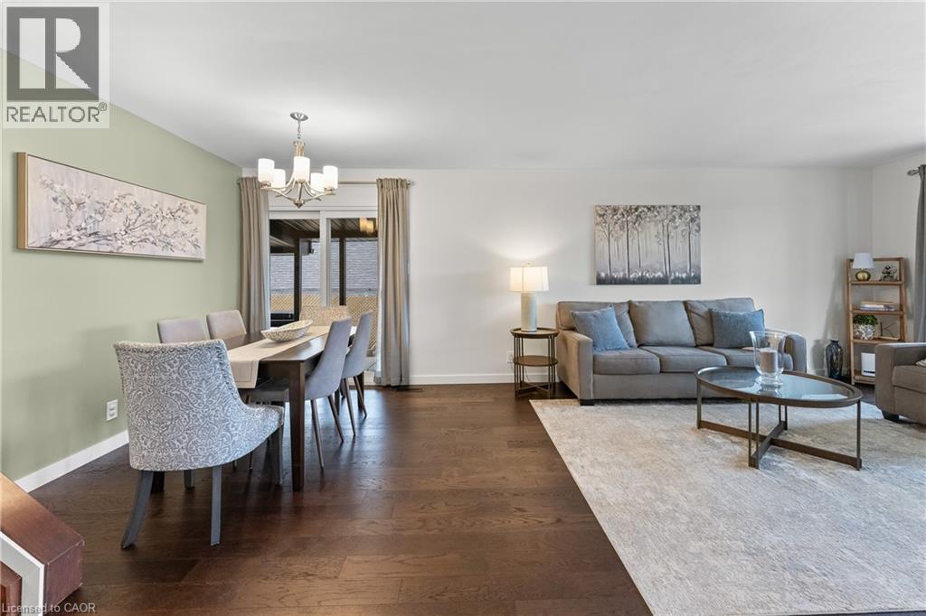 142 Marcella Crescent, Hamilton, ON - Indoor Photo Showing Other Room