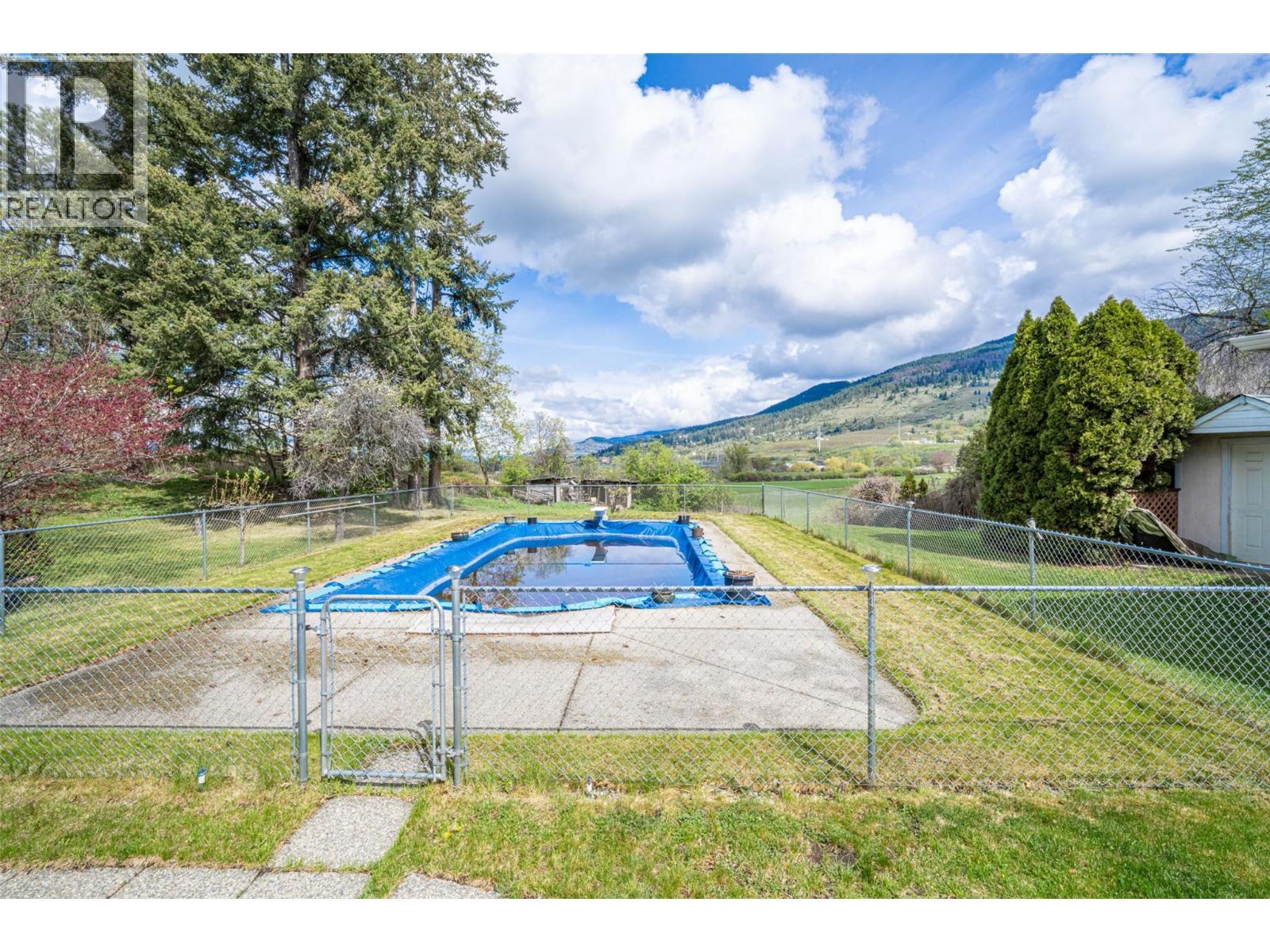 swimming Pool - 10003 6 Highway, Coldstream, BC