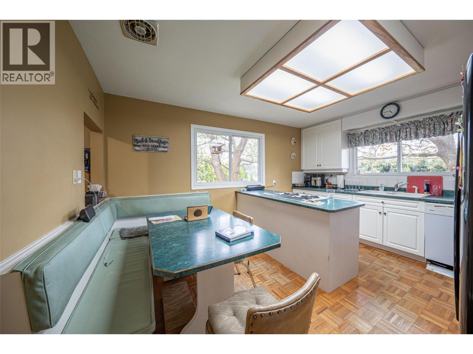 Kitchen - 10003 6 Highway, Coldstream, BC