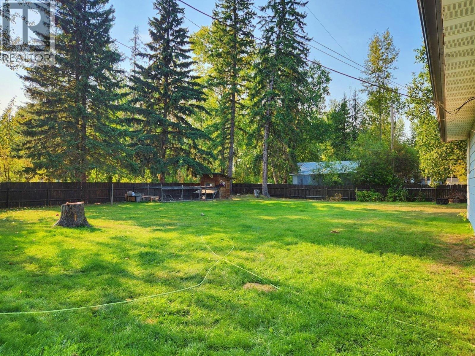 1256 Maple Drive, Quesnel, BC - Outdoor With Backyard