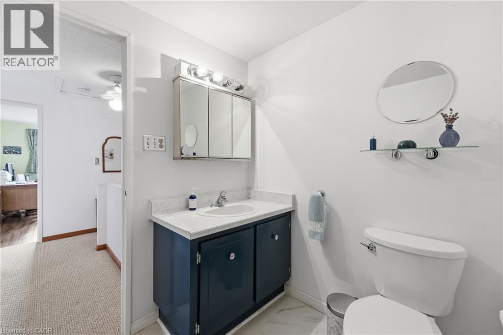 299 Limeridge Ridge W Unit# 21, Hamilton, ON - Indoor Photo Showing Bathroom