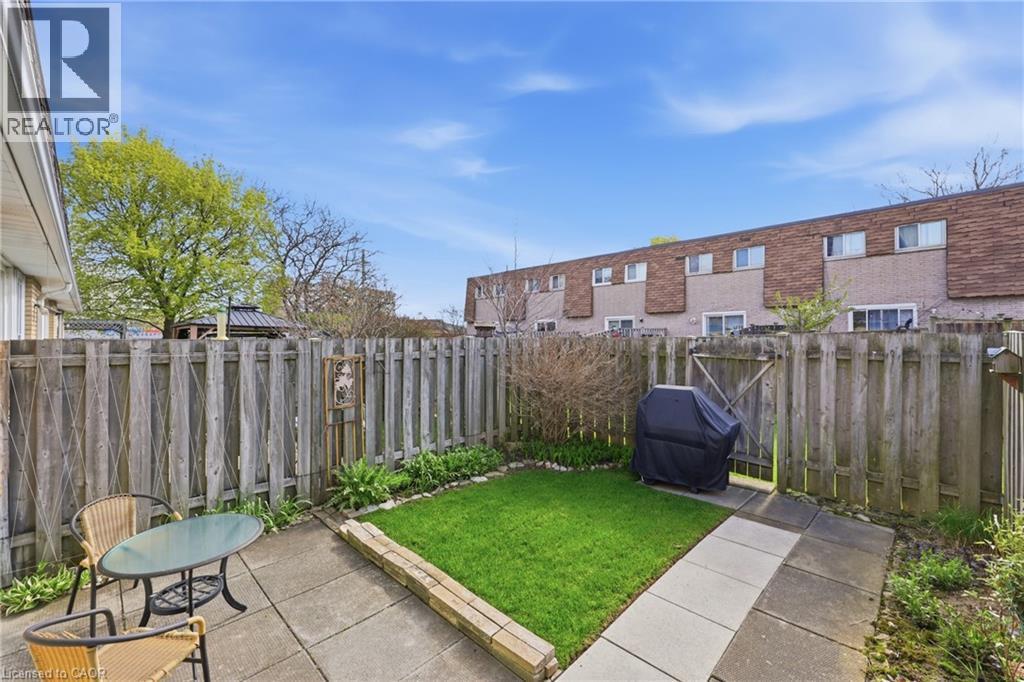 299 Limeridge Ridge W Unit# 21, Hamilton, ON - Outdoor