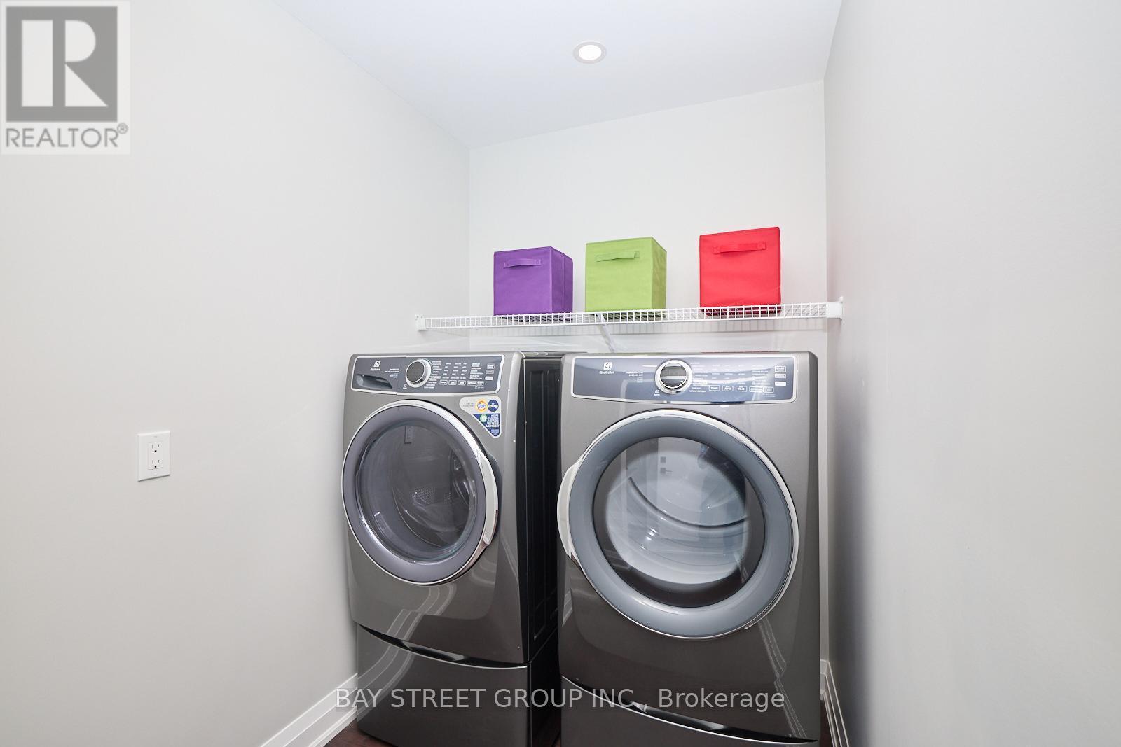 3873 Glenview Drive, Lincoln (Lincoln-Jordan/Vineland), ON - Indoor Photo Showing Laundry Room