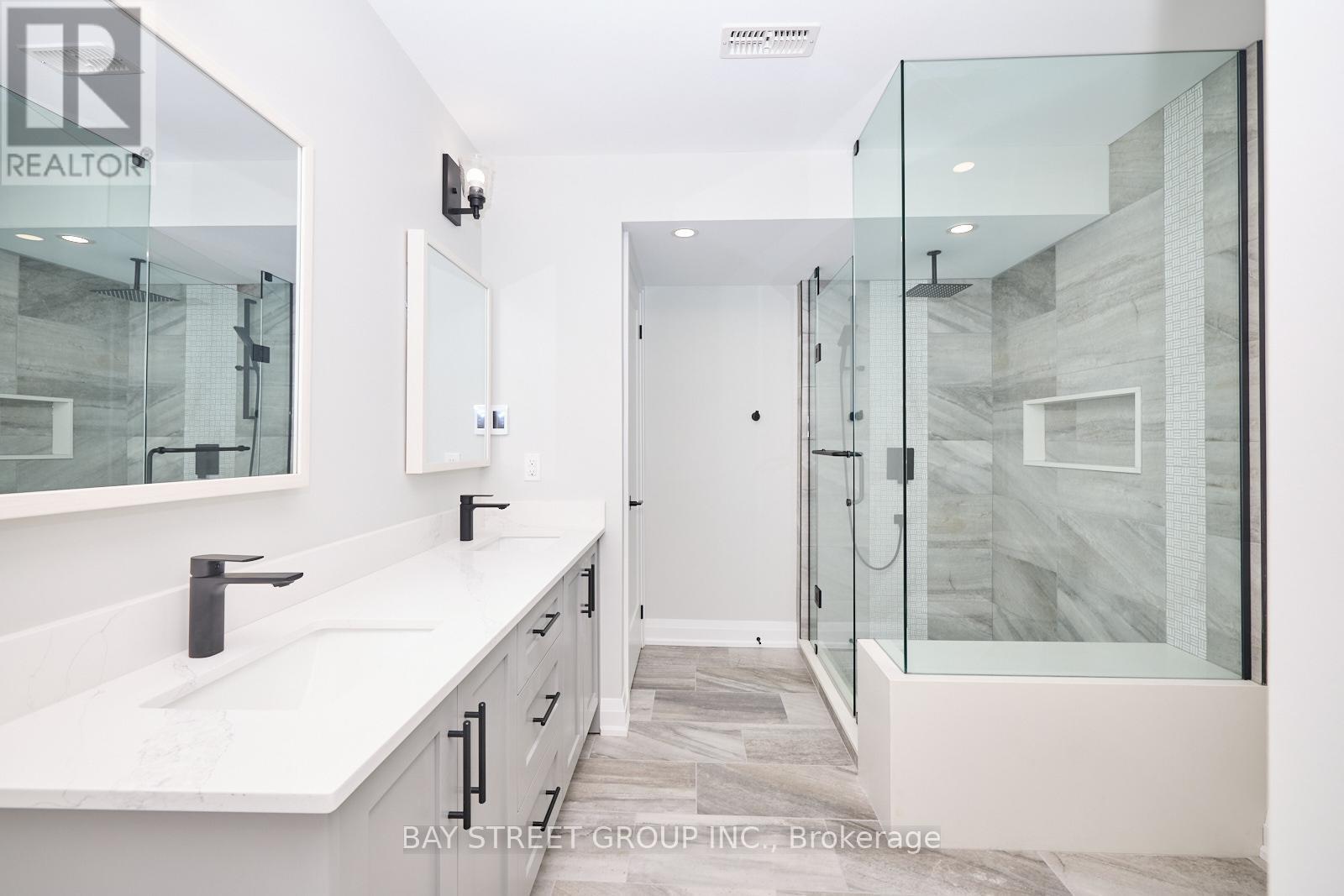 3873 Glenview Drive, Lincoln (Lincoln-Jordan/Vineland), ON - Indoor Photo Showing Bathroom