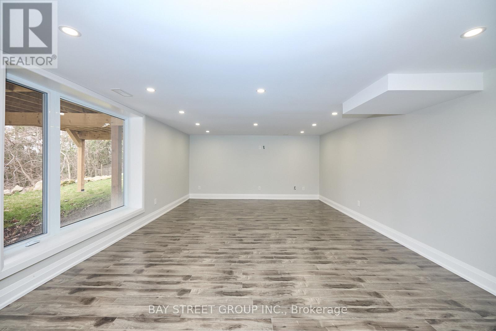 3873 Glenview Drive, Lincoln (Lincoln-Jordan/Vineland), ON - Indoor Photo Showing Other Room