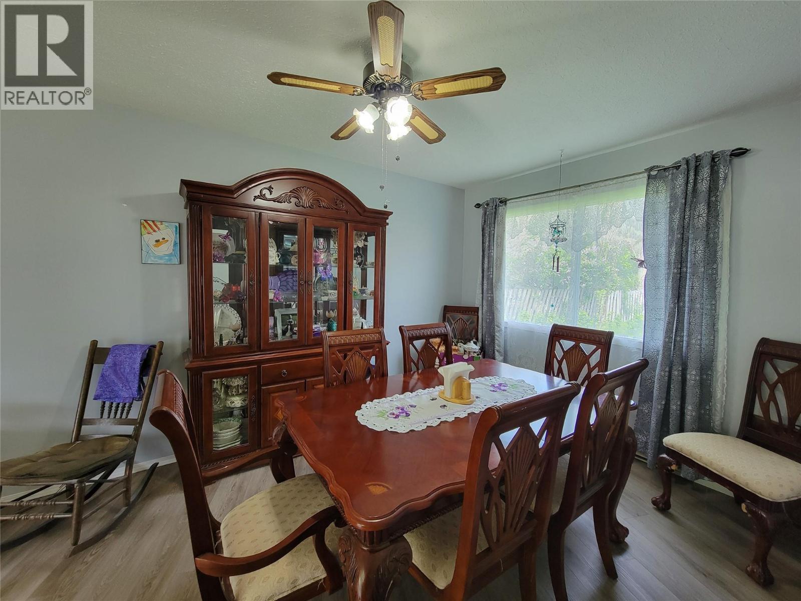 430 2Nd Avenue, Keremeos, BC - Indoor Photo Showing Dining Room