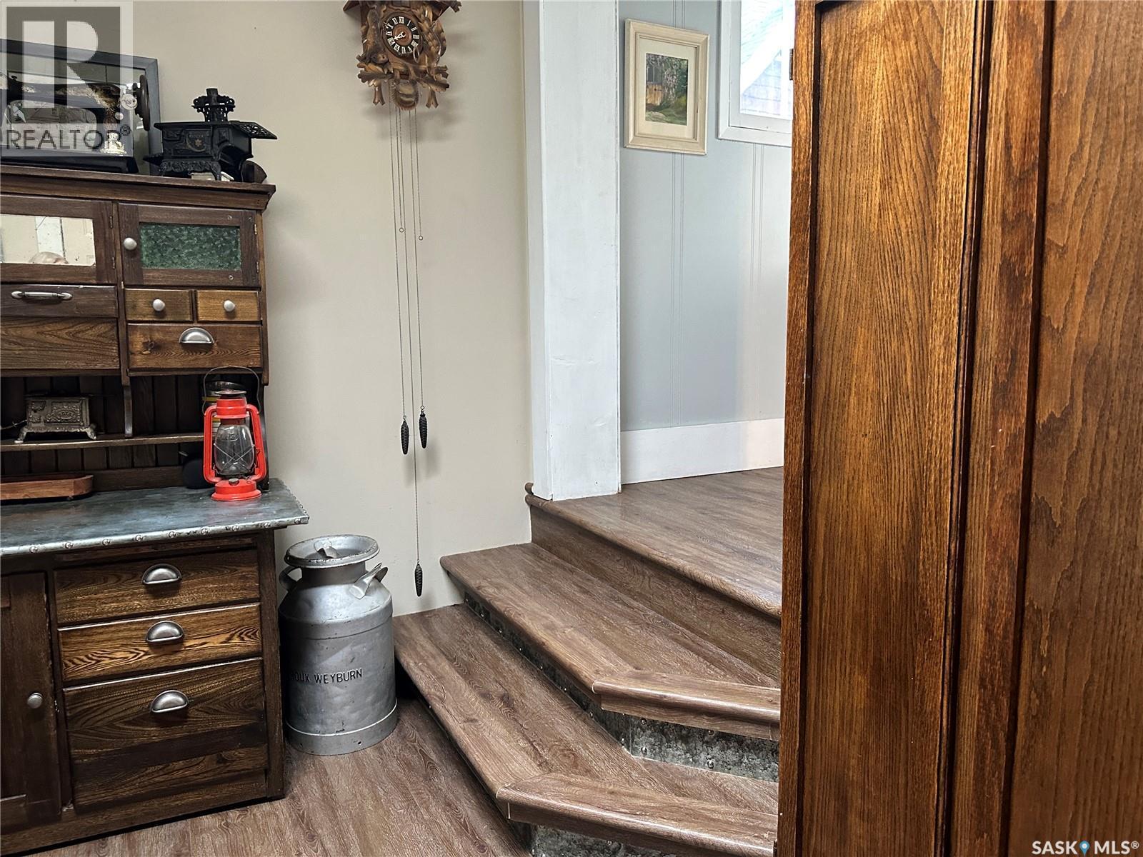 503 Bison Avenue, Weyburn, SK - Indoor Photo Showing Other Room