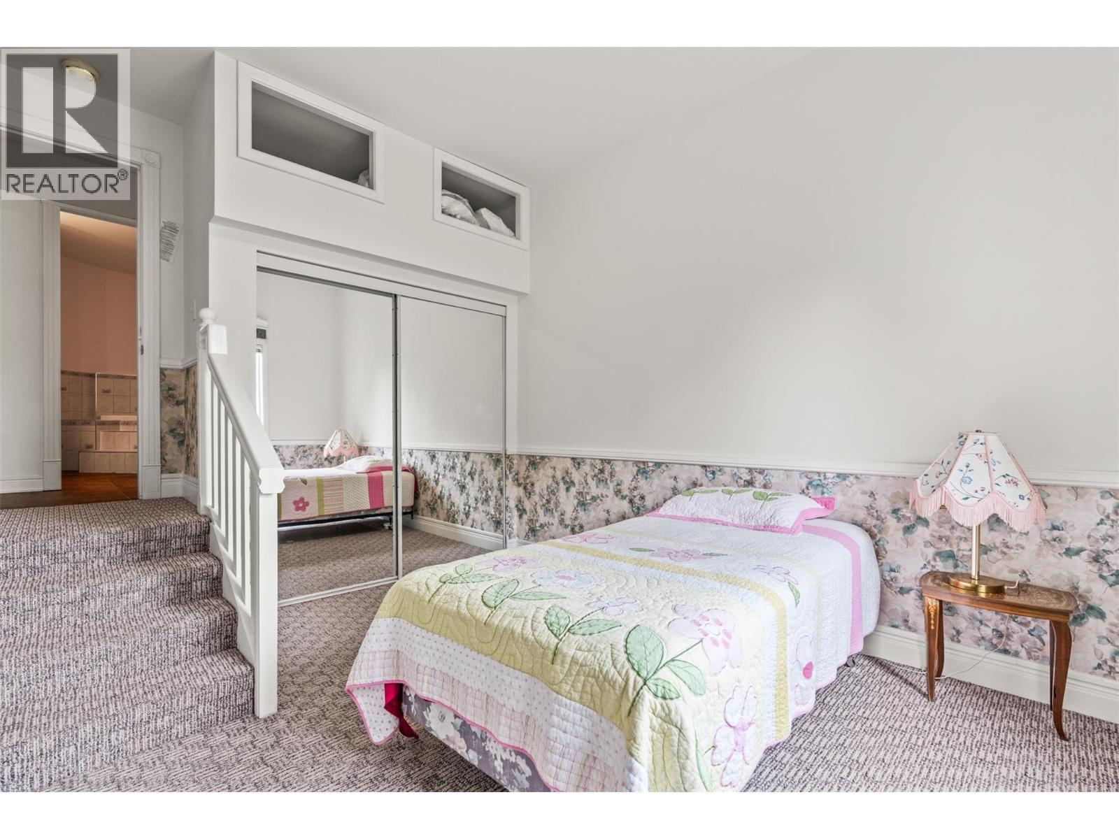 363 Northwind Drive, Vernon, BC - Indoor Photo Showing Bedroom