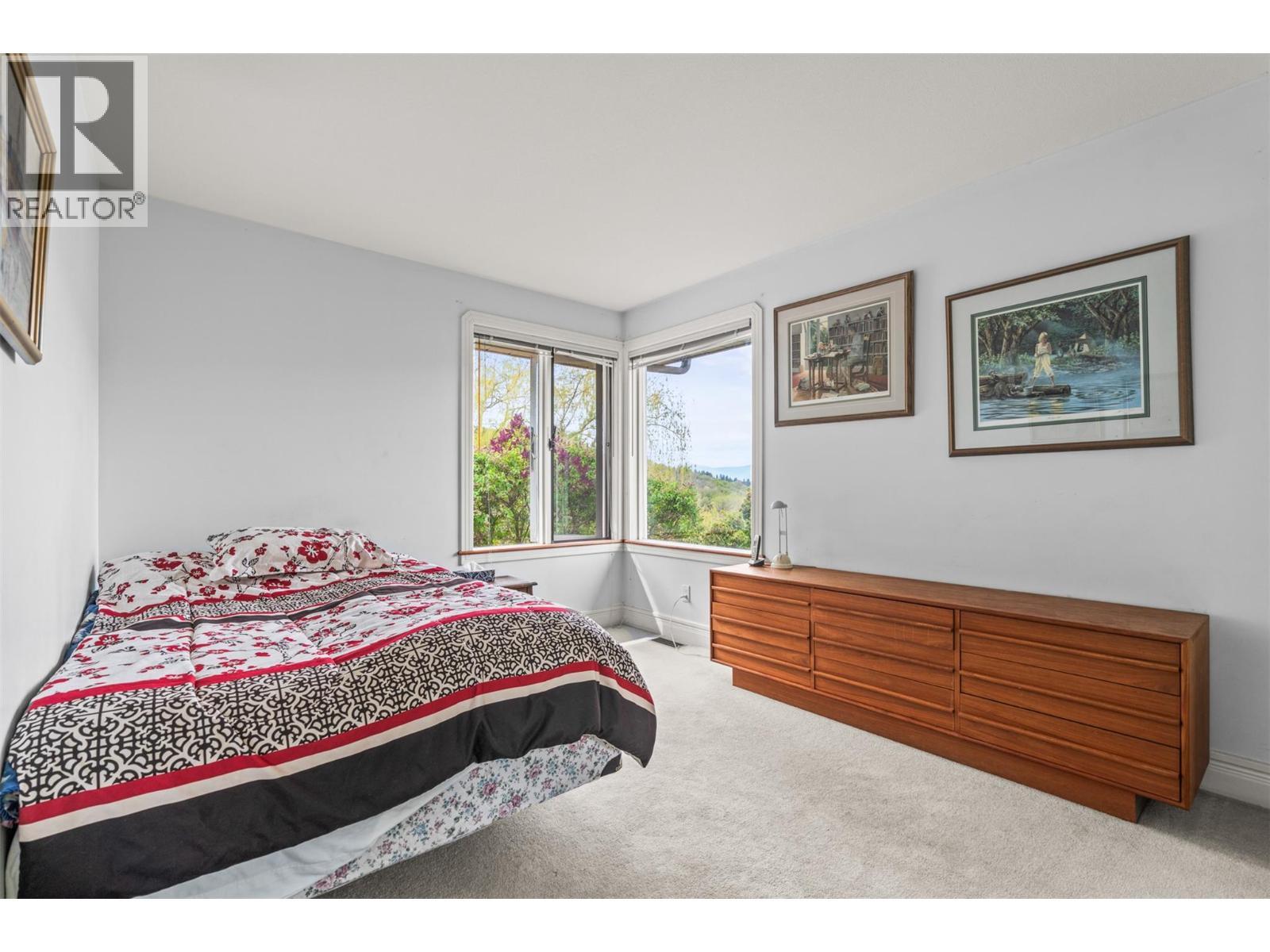 363 Northwind Drive, Vernon, BC - Indoor Photo Showing Bedroom