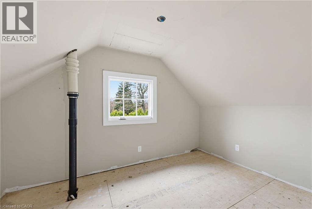 3083 Lakeshore Road, Burlington, ON - Indoor Photo Showing Other Room