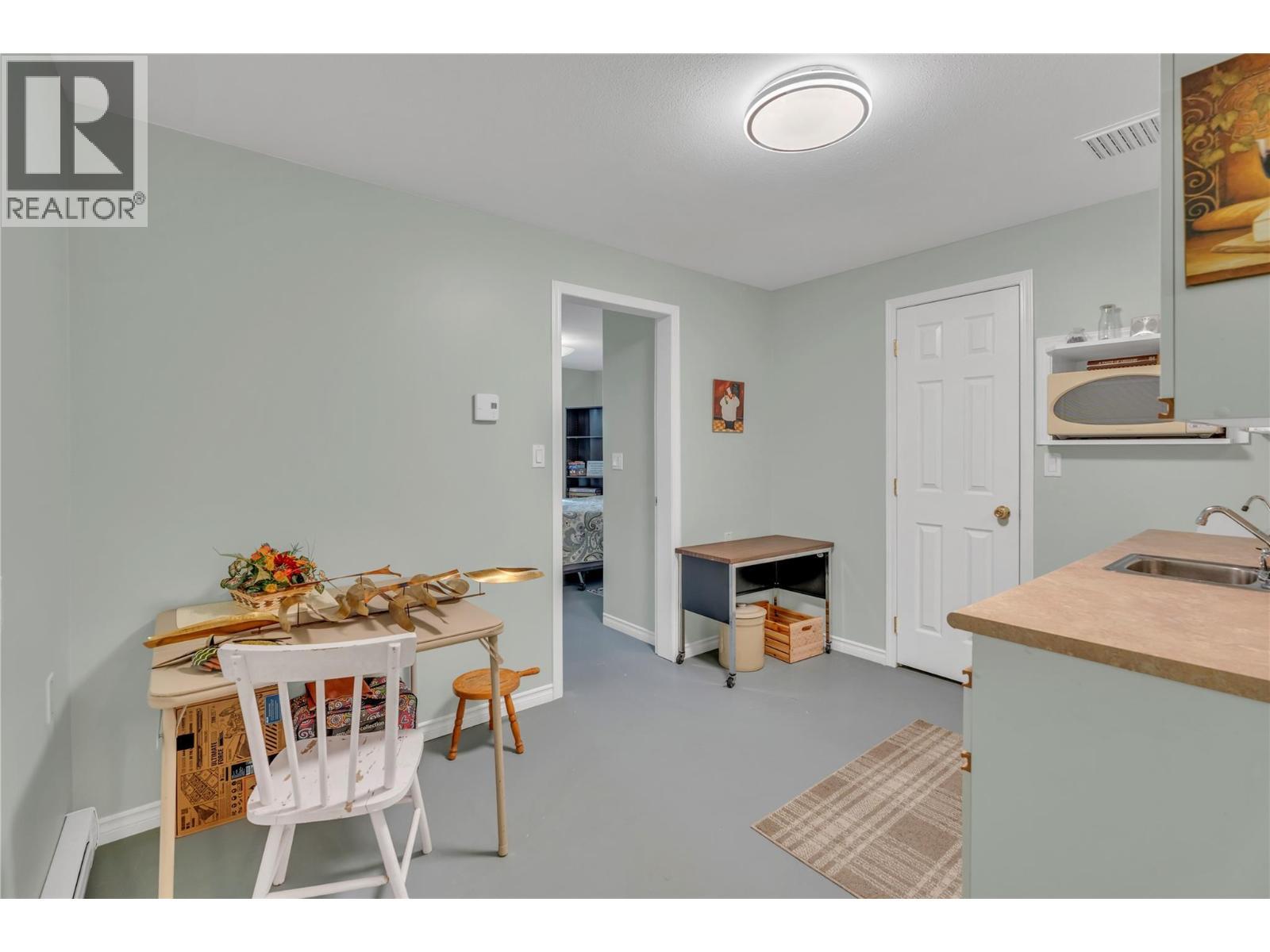 202 Range Road, Kaleden, BC - Indoor