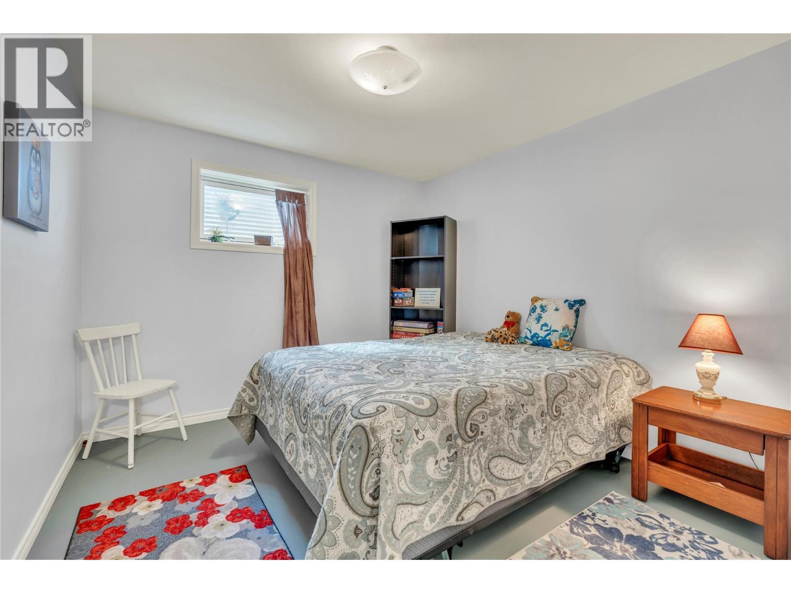 202 Range Road, Kaleden, BC - Indoor Photo Showing Bedroom