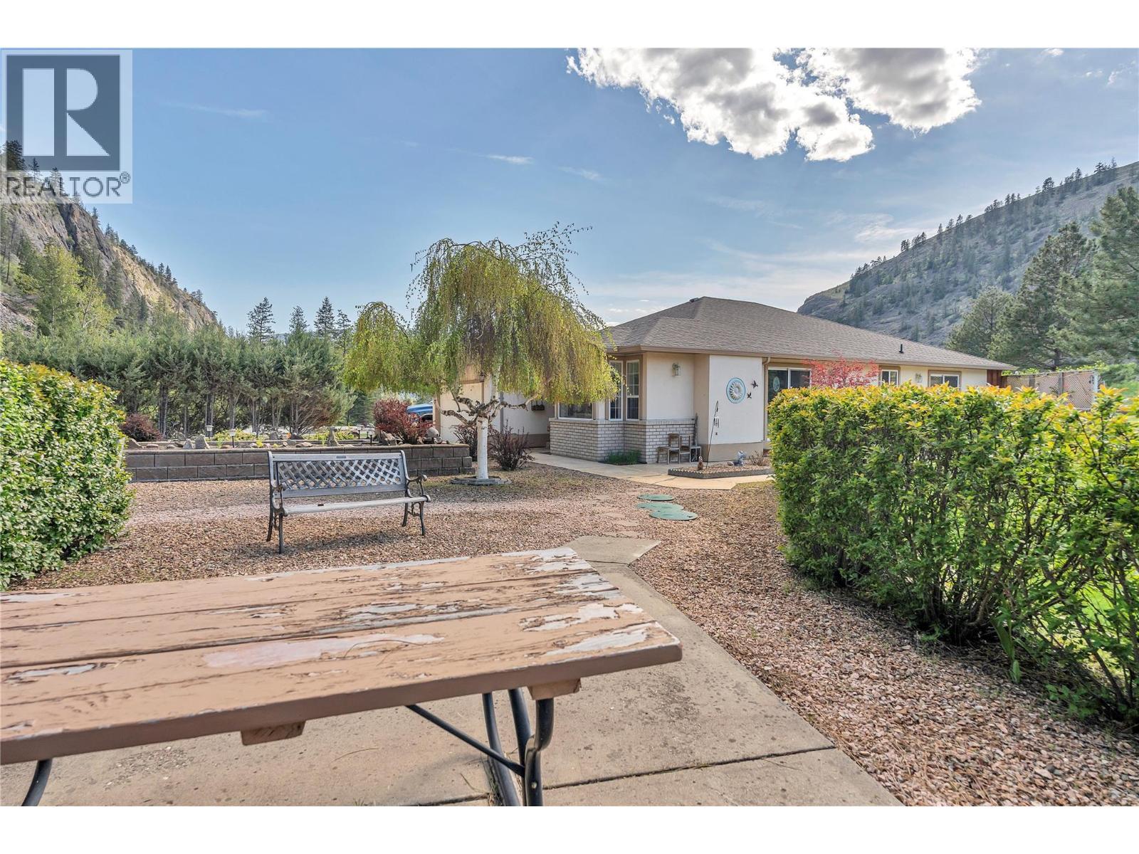 202 Range Road, Kaleden, BC - Outdoor
