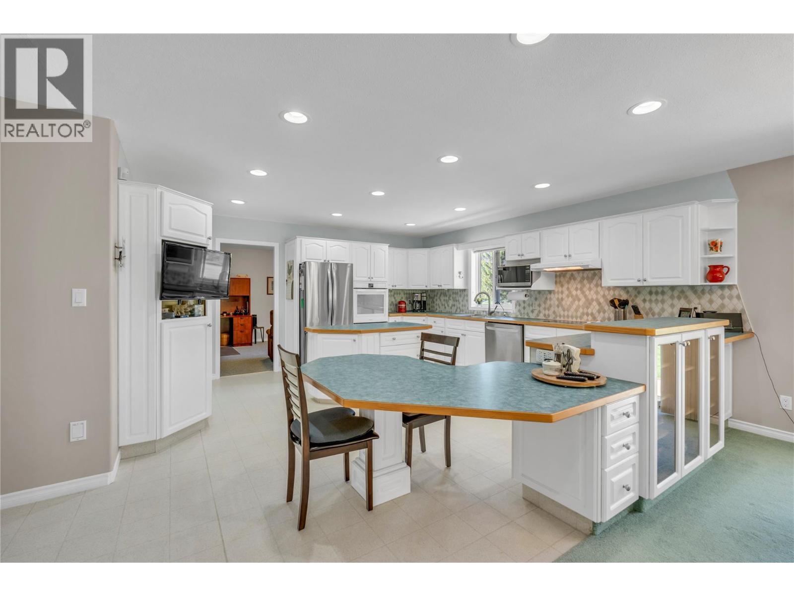 202 Range Road, Kaleden, BC - Indoor