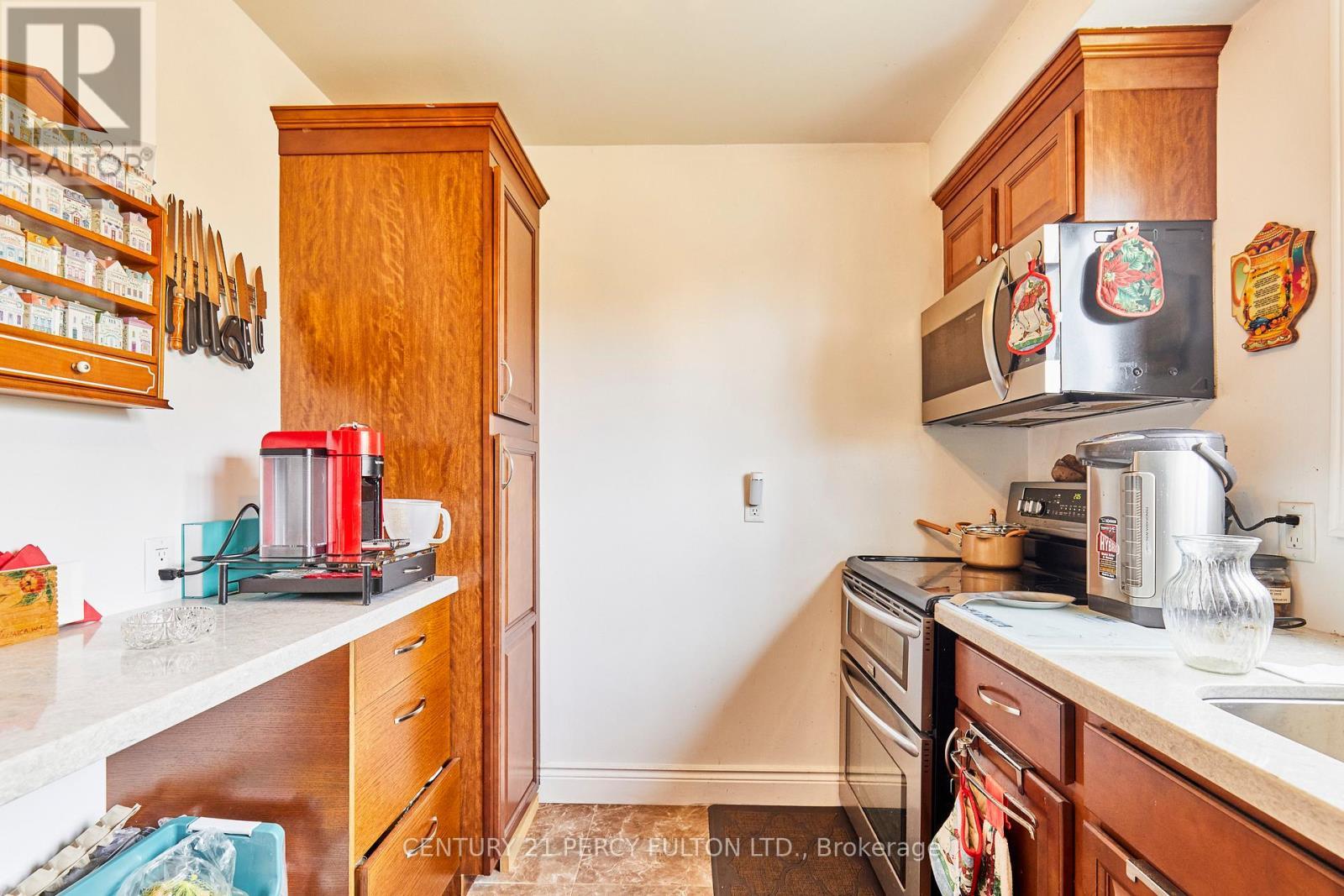 1349 Somerville Street N, Oshawa, ON - Indoor Photo Showing Kitchen