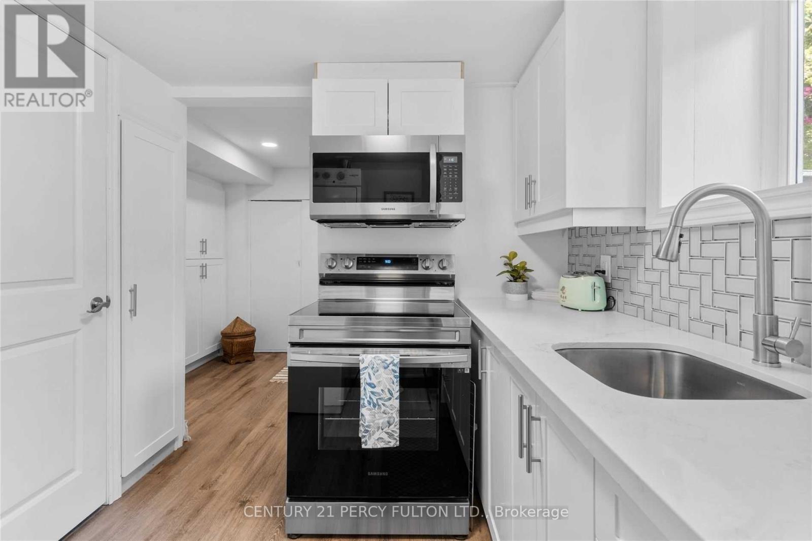 Bsmt - 1182 Ravine Road, Oshawa, ON - Indoor Photo Showing Kitchen