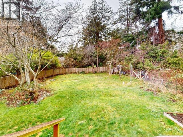 3361 Joyce Ave, Powell River, BC - Outdoor