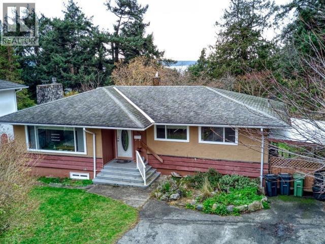 3361 Joyce Ave, Powell River, BC - Outdoor