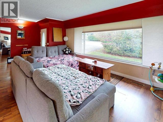 3361 Joyce Ave, Powell River, BC - Indoor