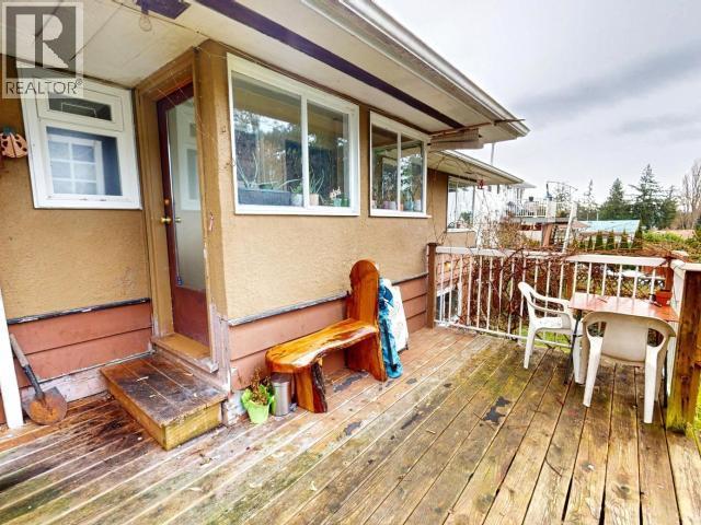 3361 Joyce Ave, Powell River, BC - Outdoor With Deck Patio Veranda