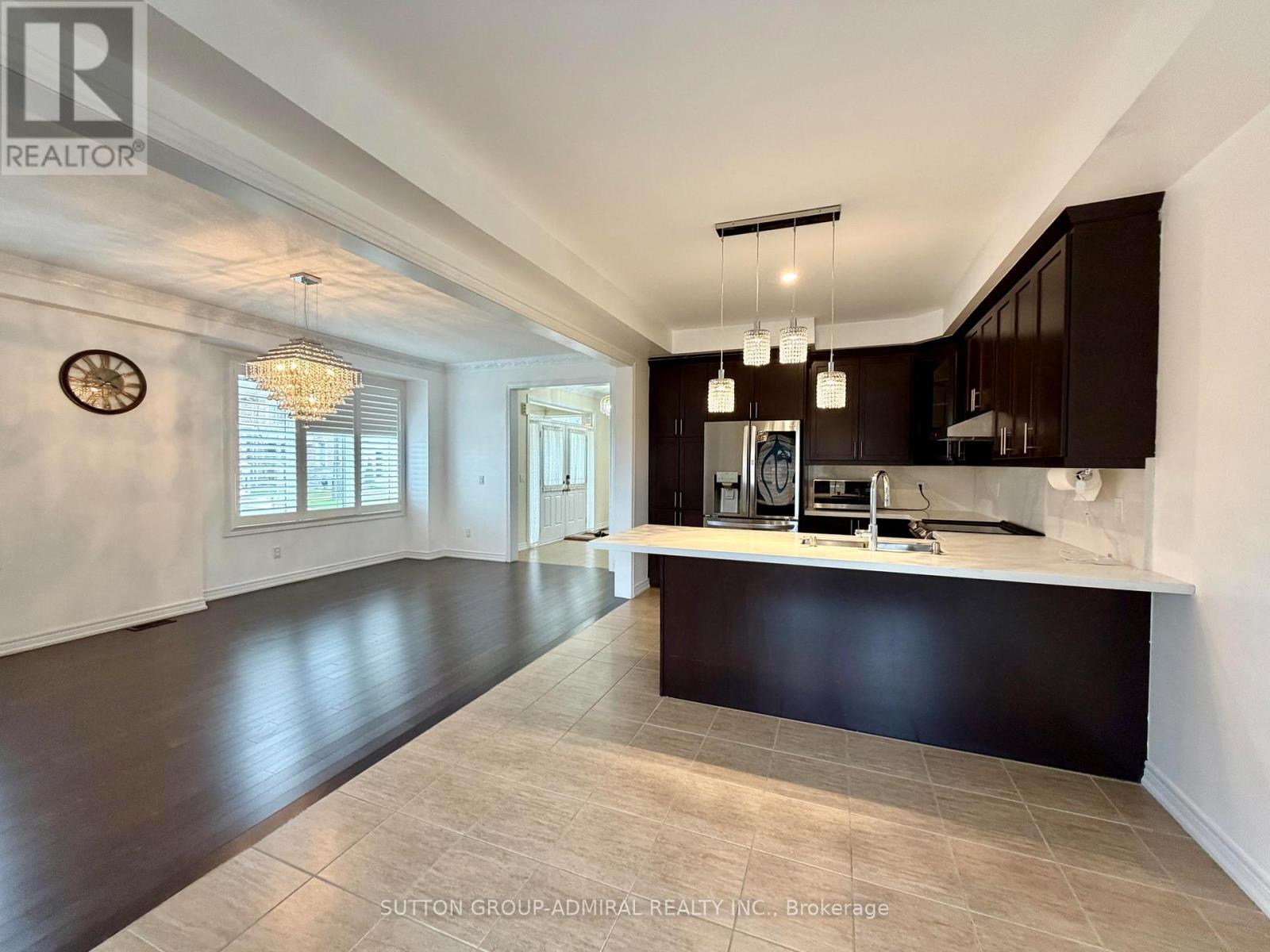 1 Gordon Landon Drive, Markham, ON - Indoor Photo Showing Kitchen