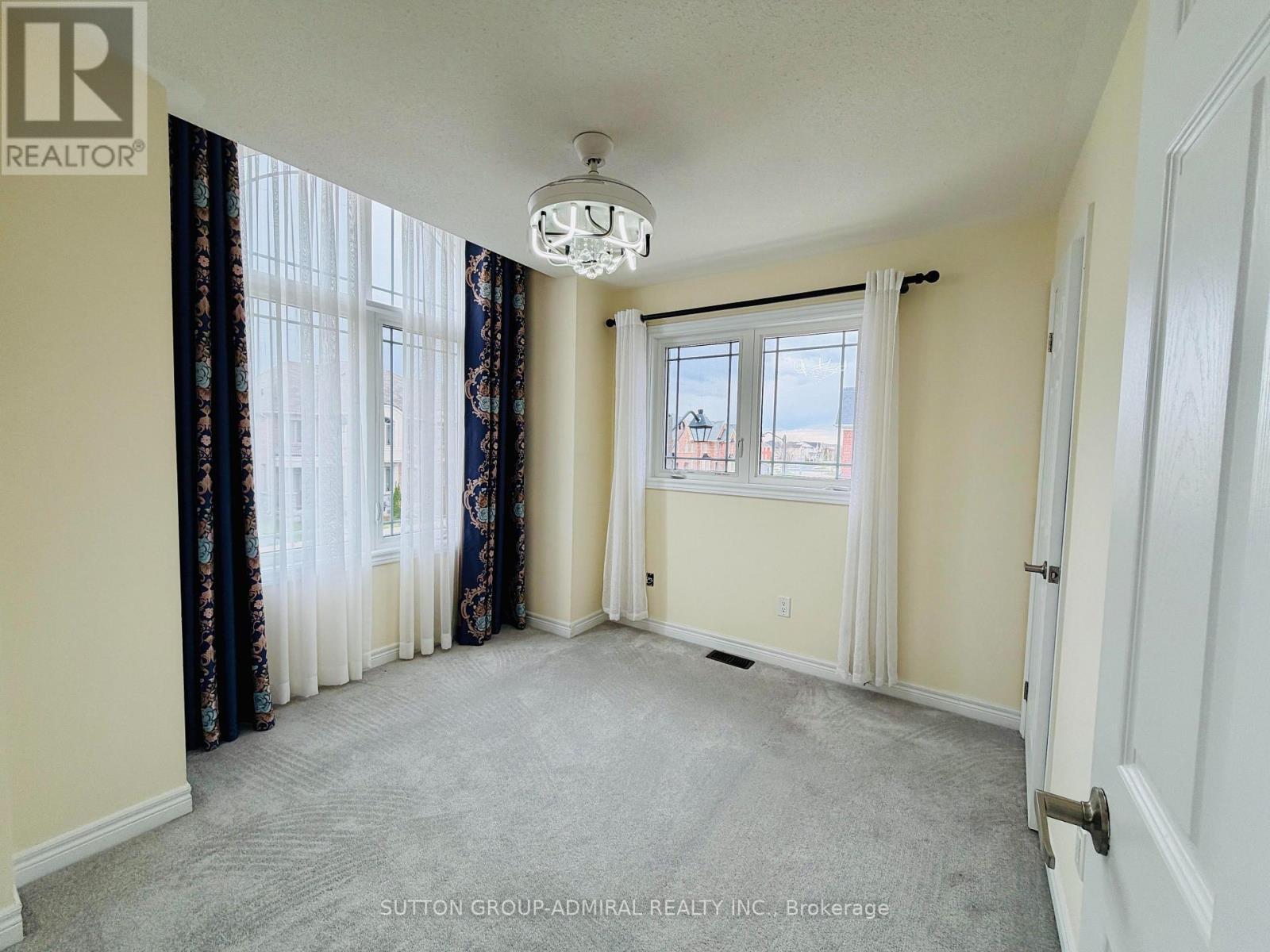 1 Gordon Landon Drive, Markham, ON - Indoor Photo Showing Other Room