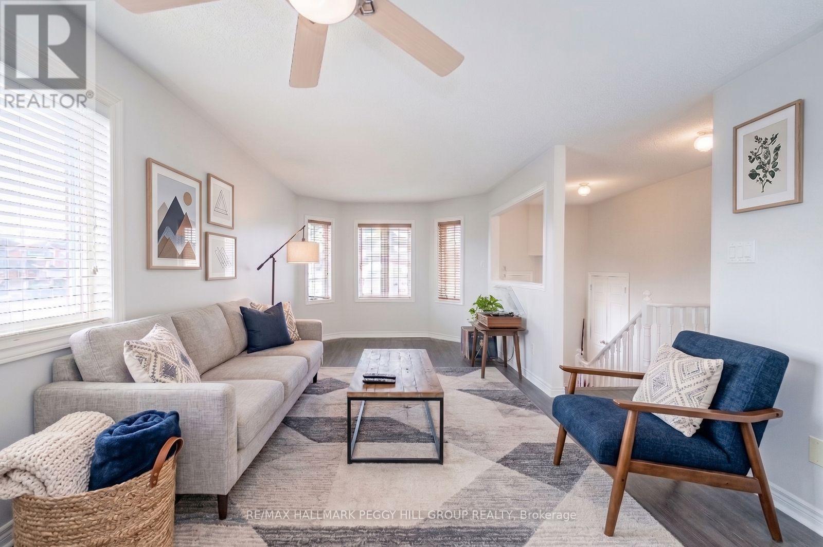 1 Michael Crescent, Barrie, ON - Indoor Photo Showing Living Room