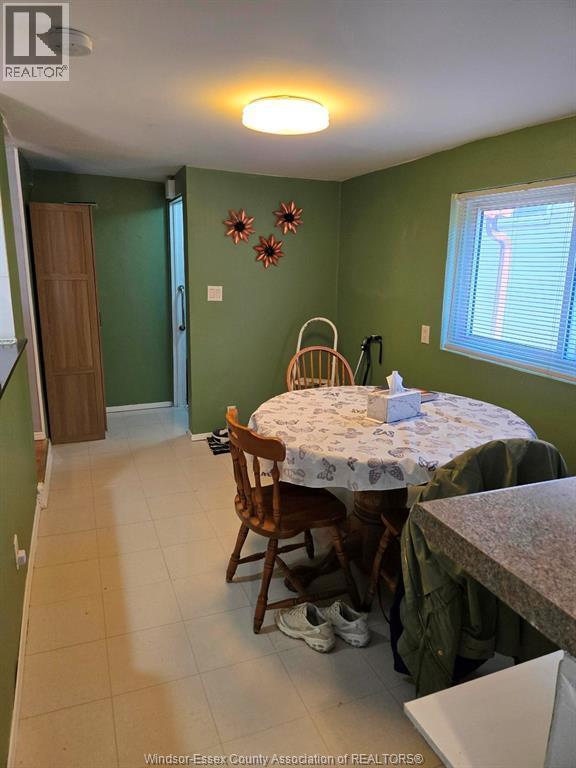 3595 Queen, Windsor, ON - Indoor