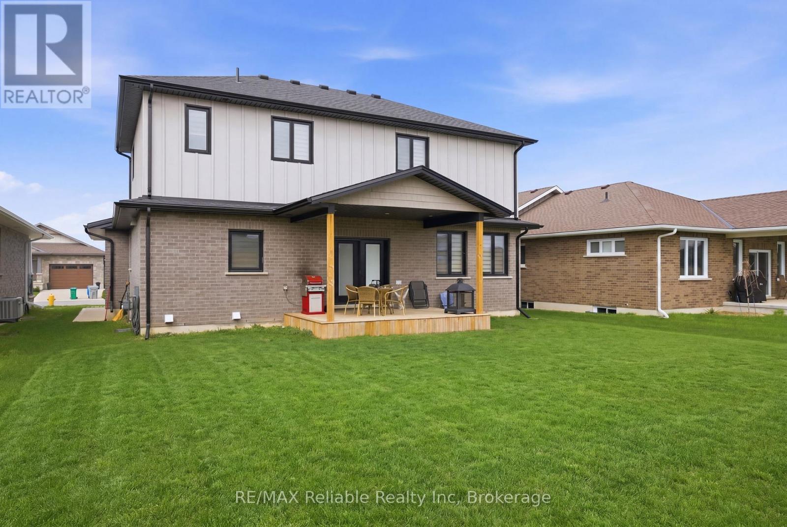 465 Warren Street, Goderich (Goderich (Town)), ON - Outdoor With Deck Patio Veranda