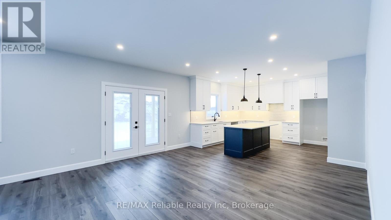 465 Warren Street, Goderich (Goderich (Town)), ON - Indoor Photo Showing Kitchen