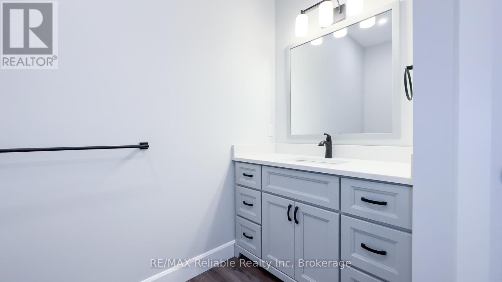 465 Warren Street, Goderich (Goderich (Town)), ON - Indoor Photo Showing Bathroom
