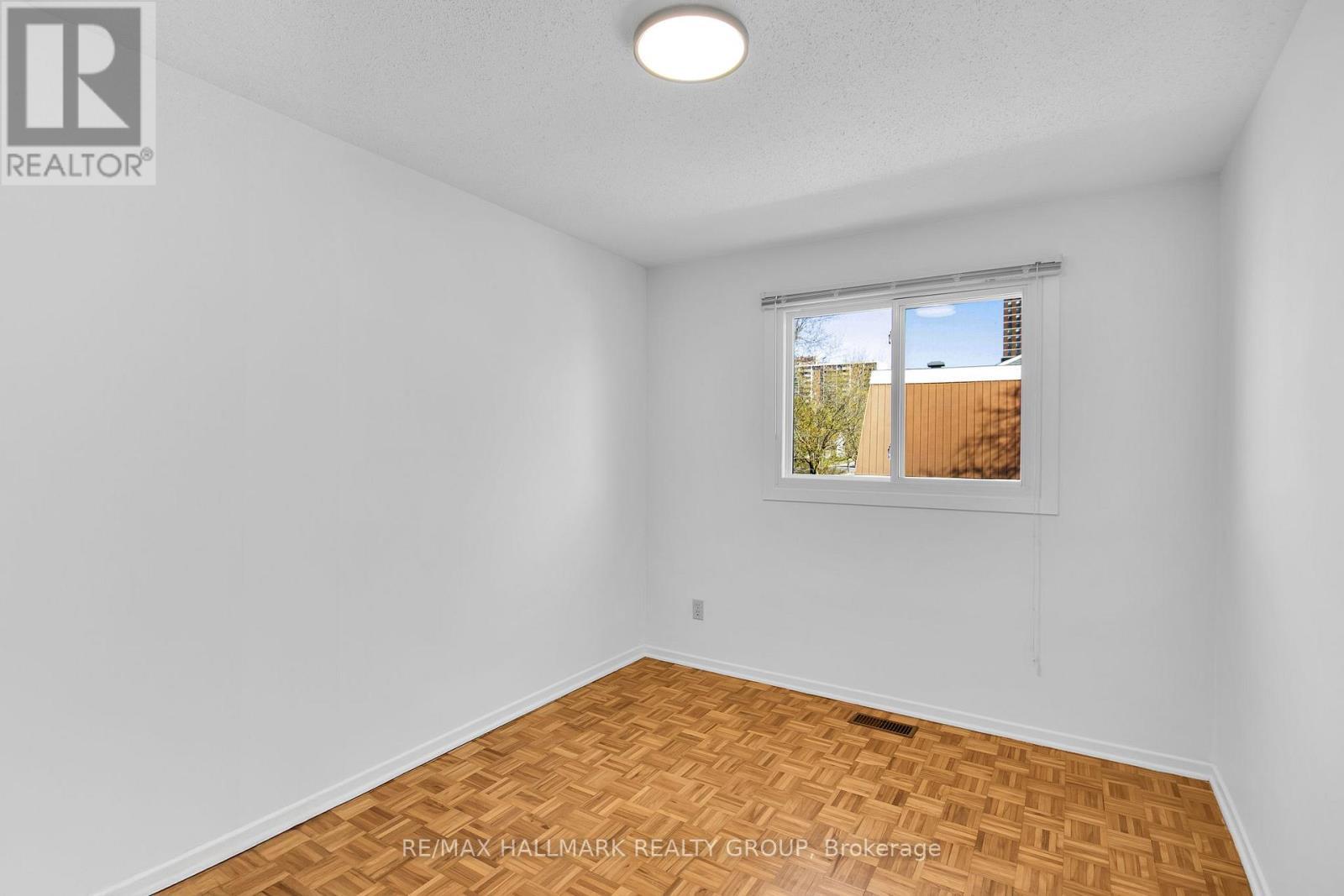 338 Stone Quarry Private, Ottawa, ON - Indoor Photo Showing Other Room