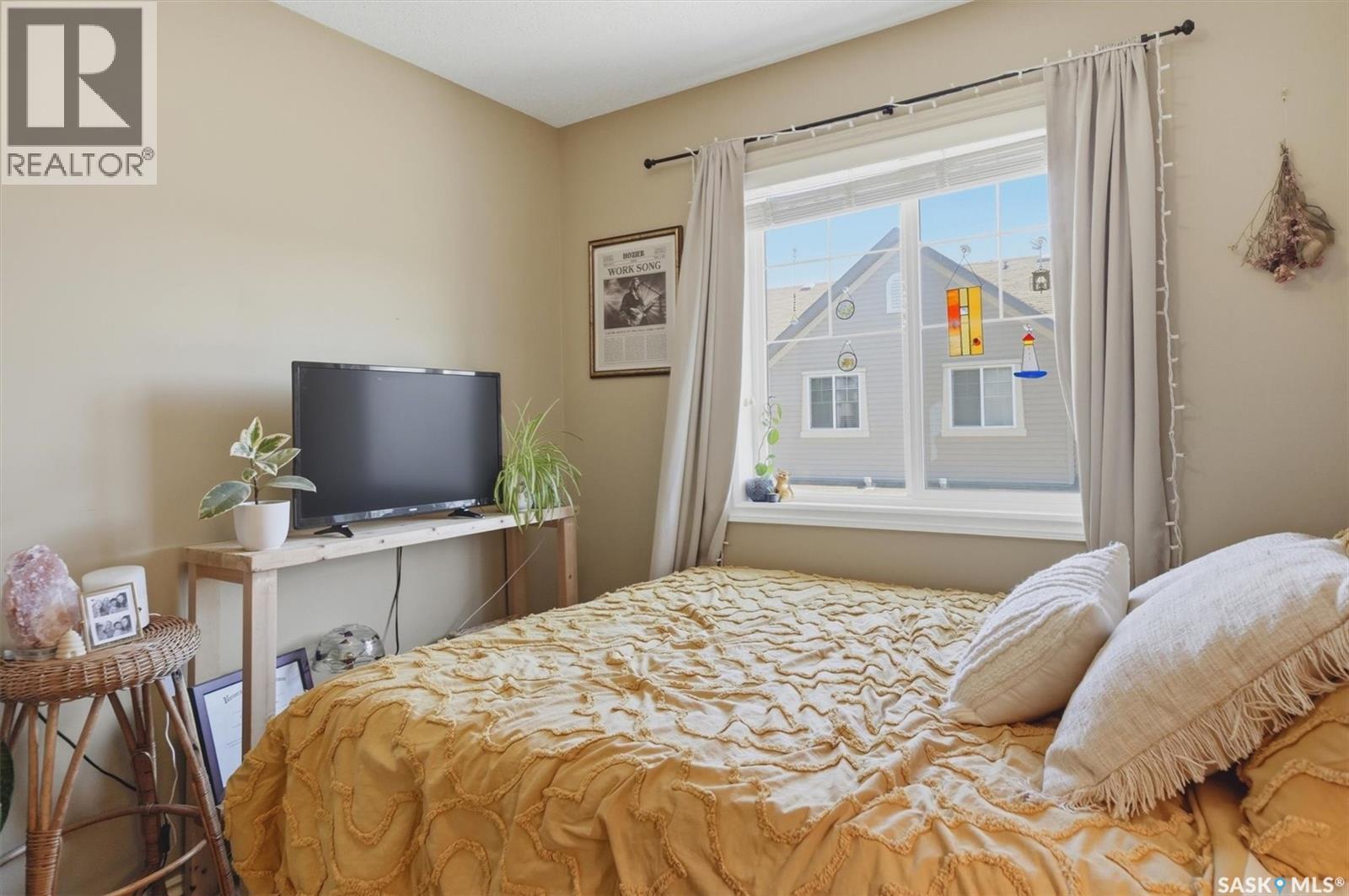 105 Lynd Crescent, Saskatoon, SK - Indoor Photo Showing Bedroom