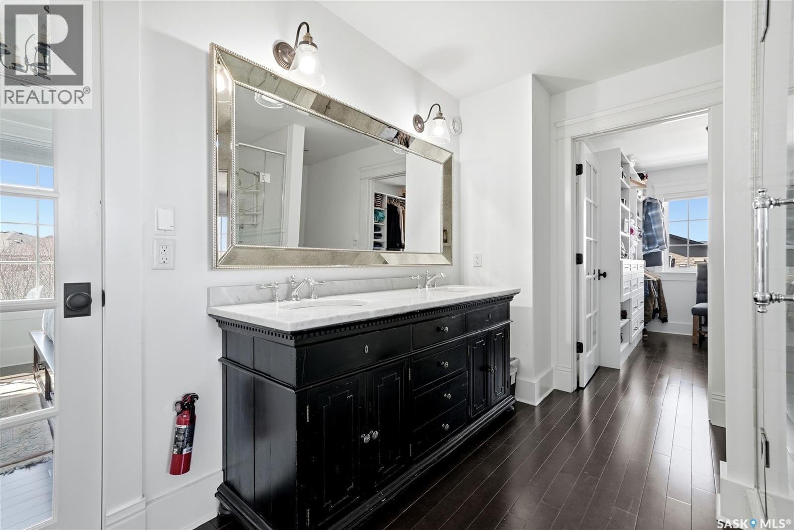6105 Little Pine Loop, Regina, SK - Indoor Photo Showing Bathroom