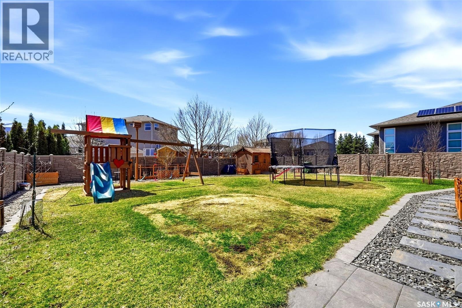 6105 Little Pine Loop, Regina, SK - Outdoor