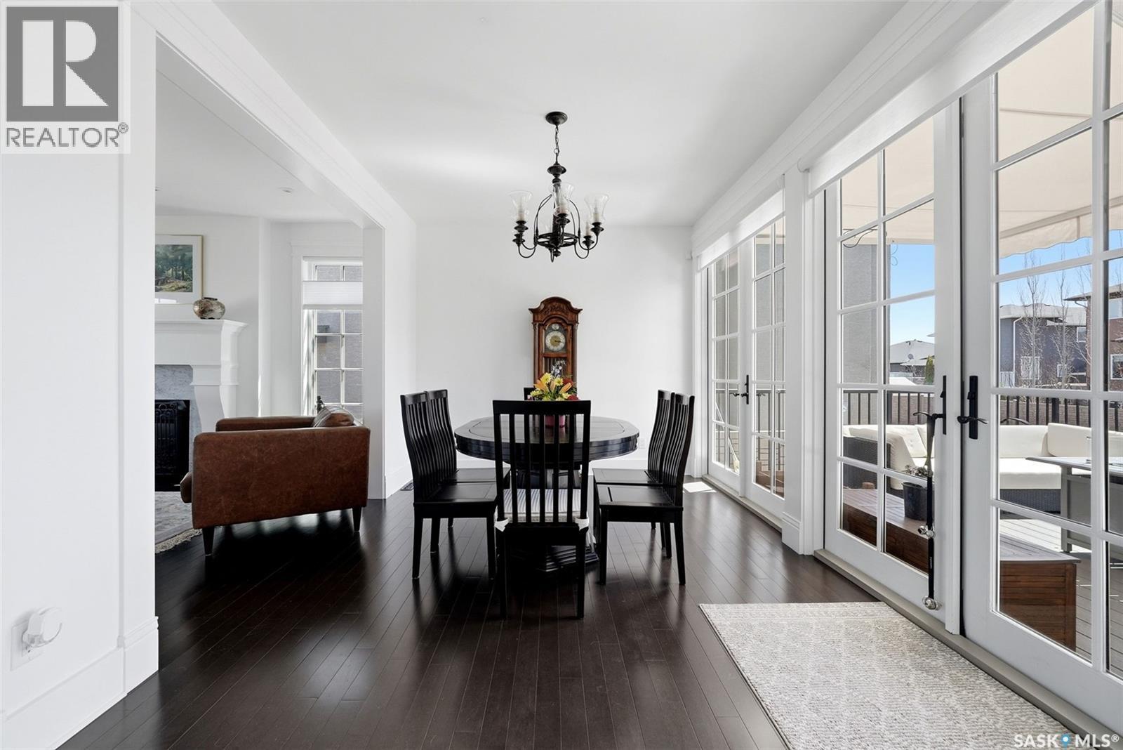 6105 Little Pine Loop, Regina, SK - Indoor Photo Showing Dining Room